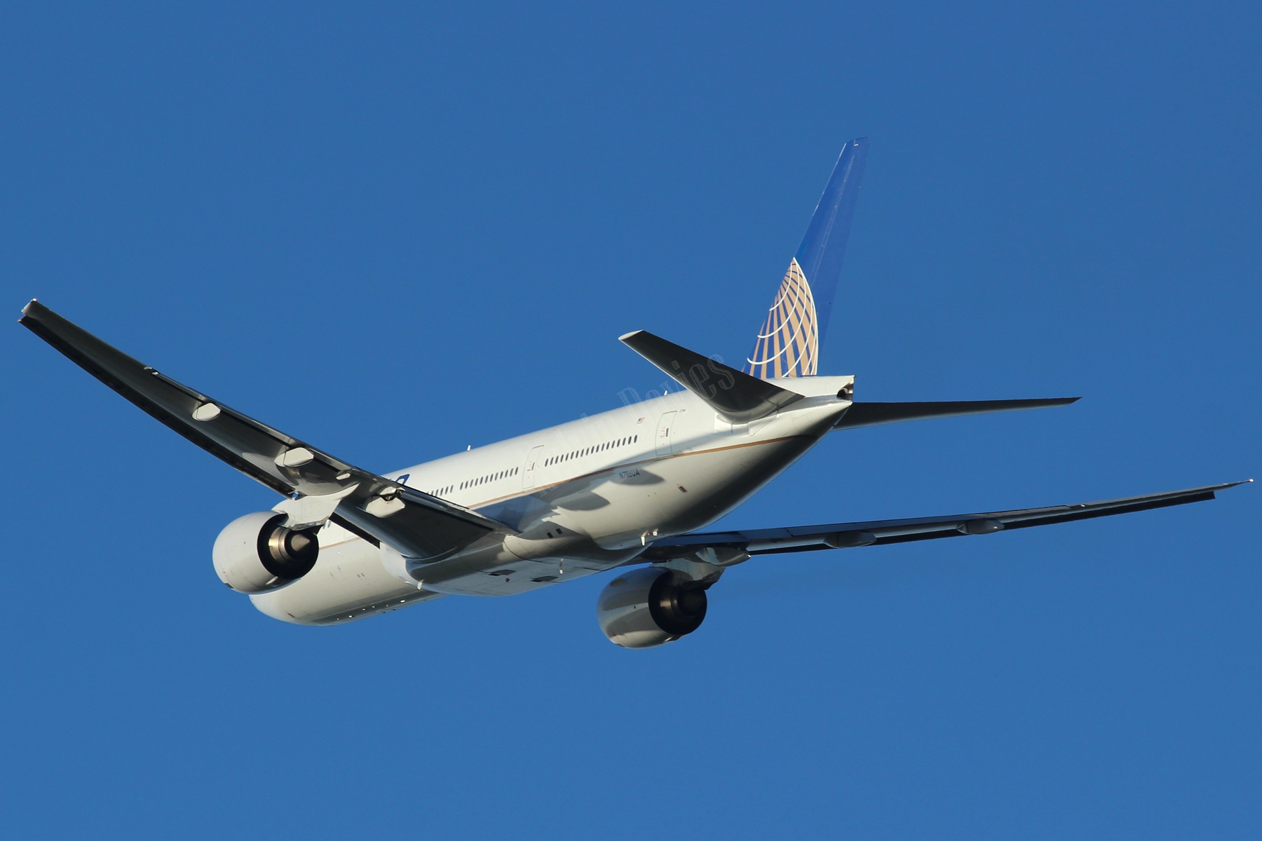 United Airlines 777 N786UA