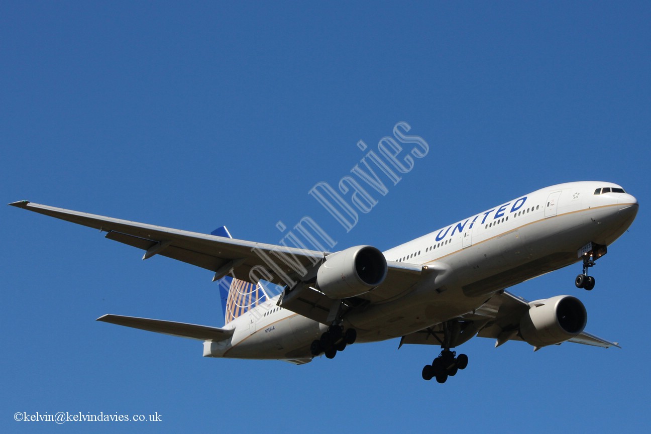 United Airlines 777 N788UA