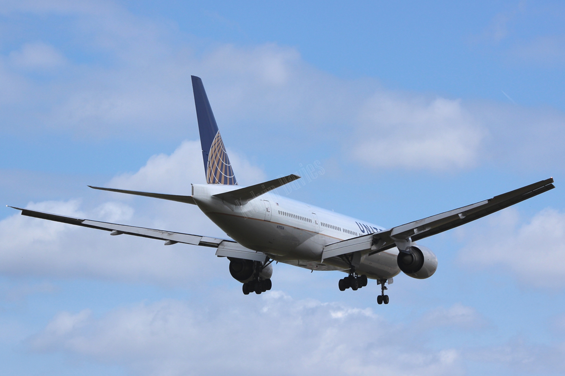 United Airlines 777 N792UA