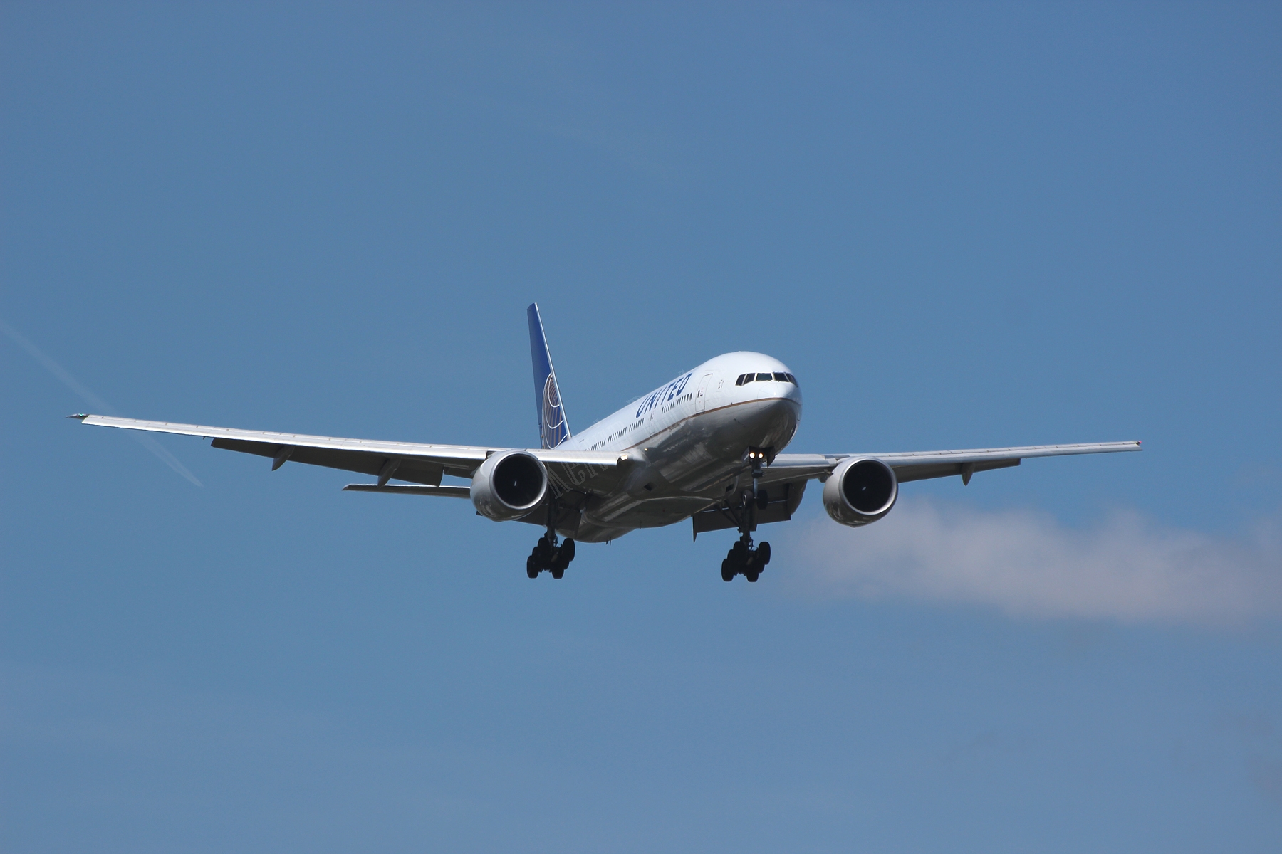 United Airlines 777 N796UA