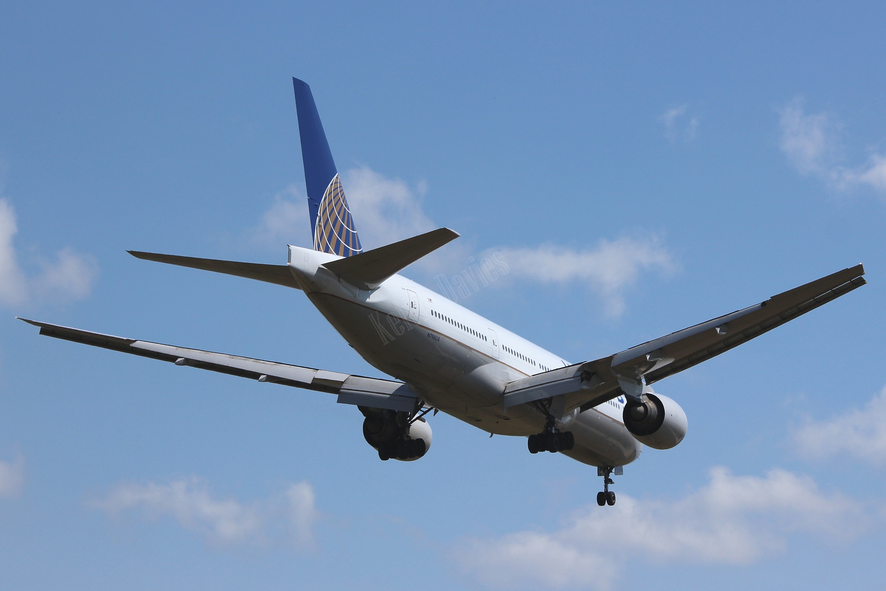United Airlines 777 N796UA