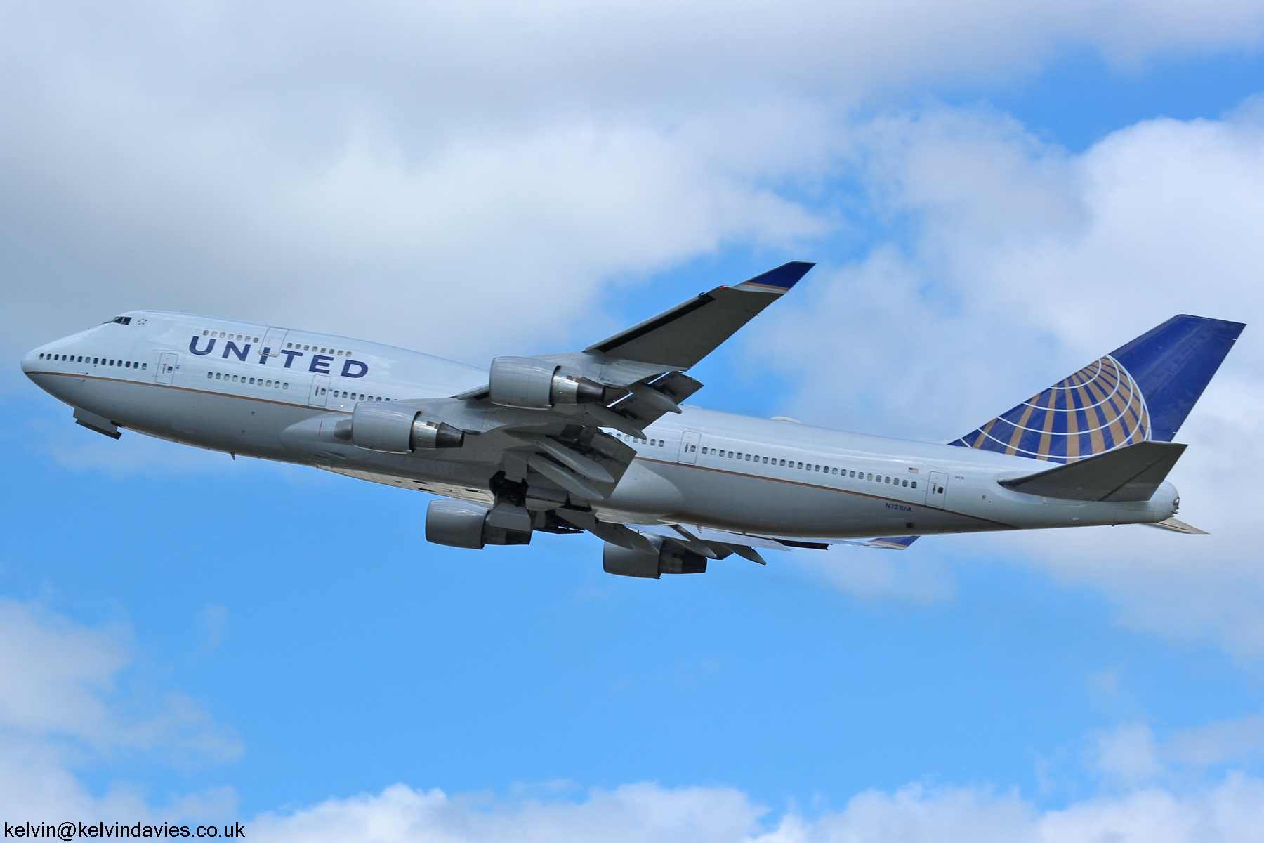 United Airlines 747 N121UA