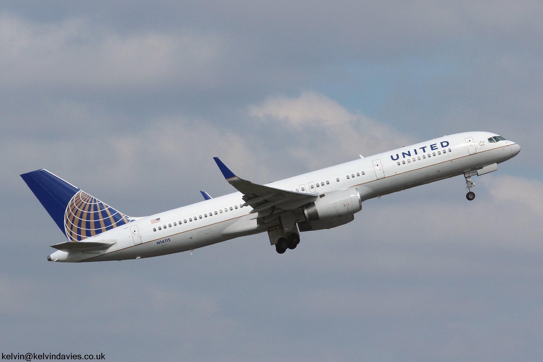 United Airlines 757 N14115