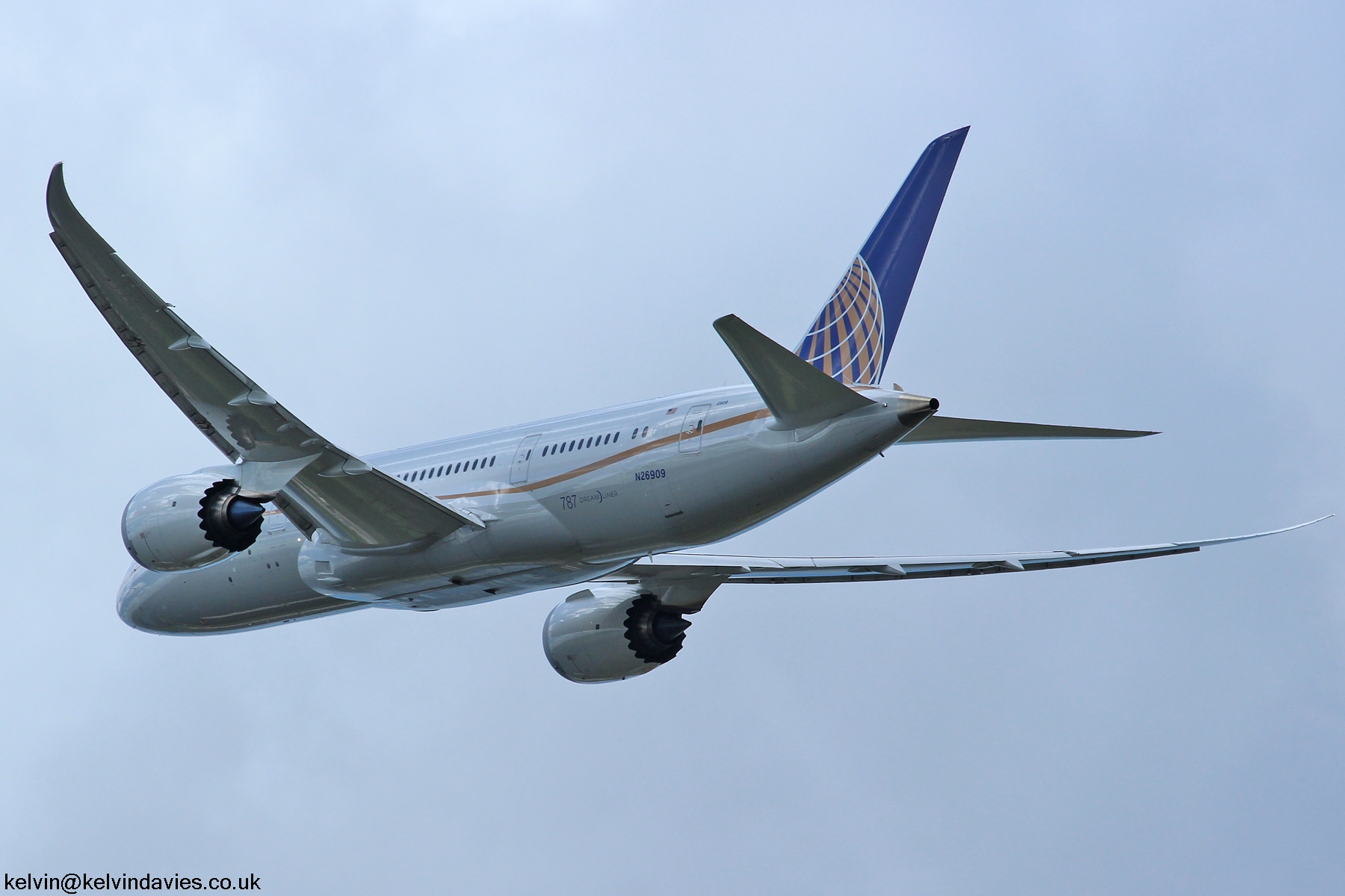 United Airlines 787 N26909