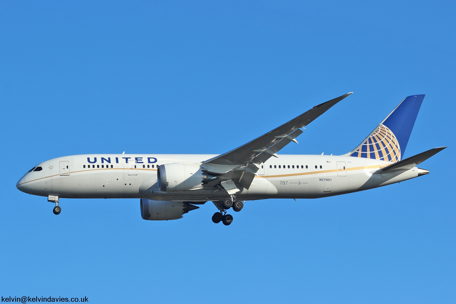 United Airlines 787 N27901