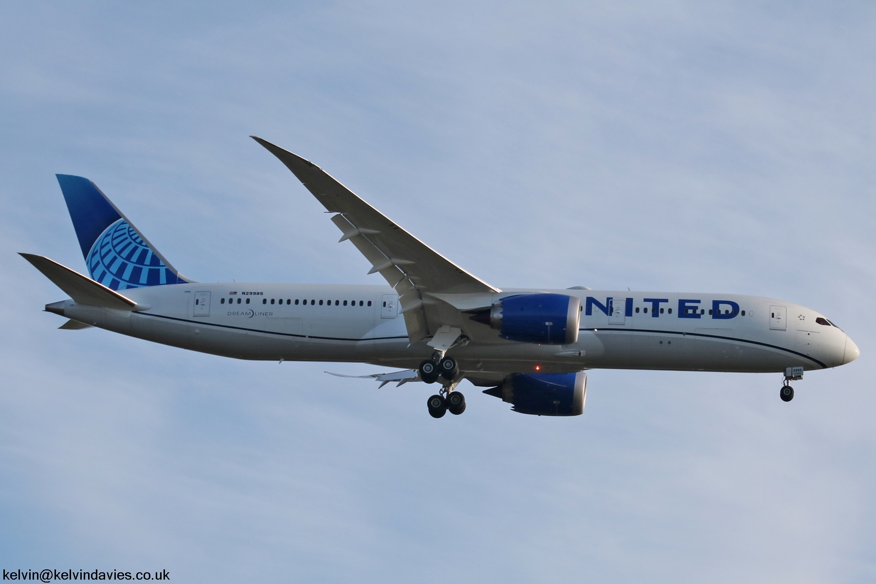 United Airlines 787 N29985