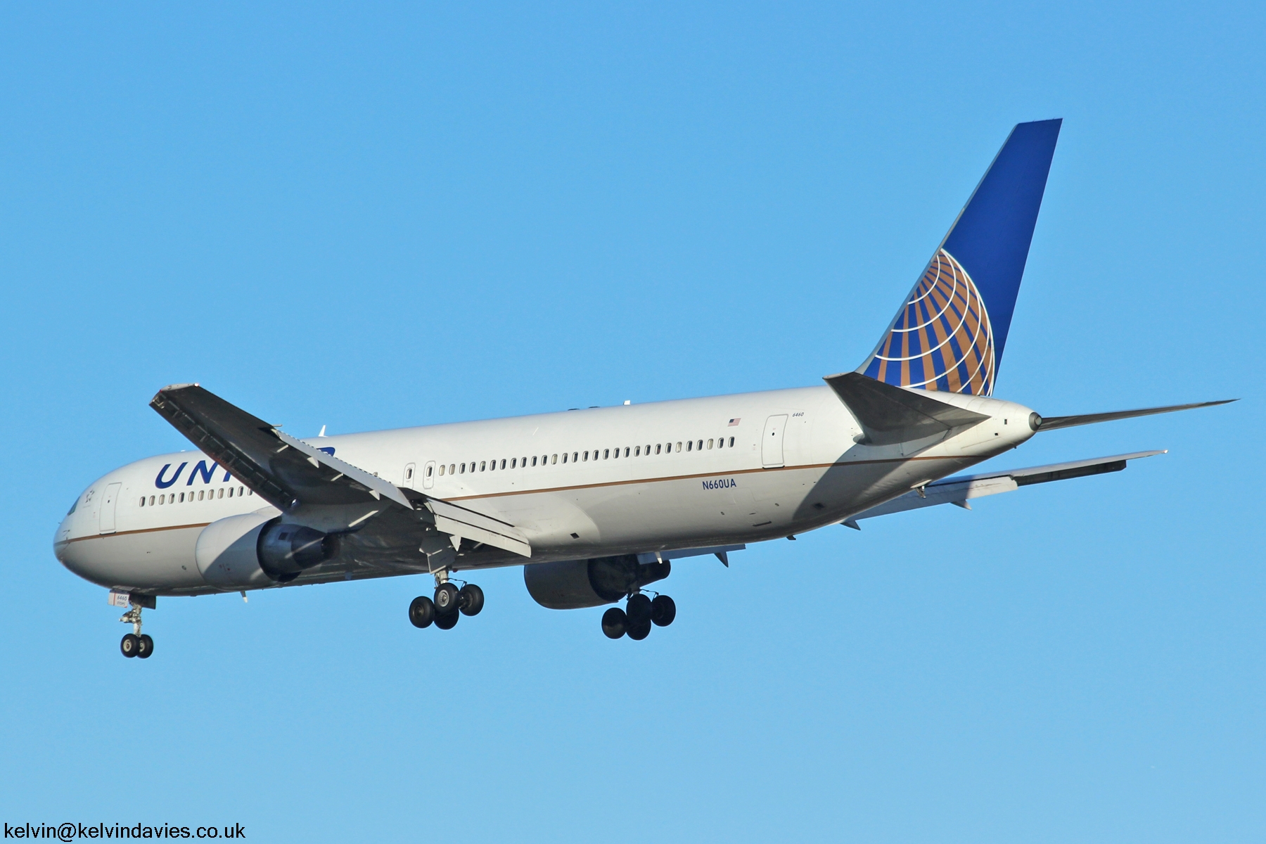 United Airlines 767 N660UA