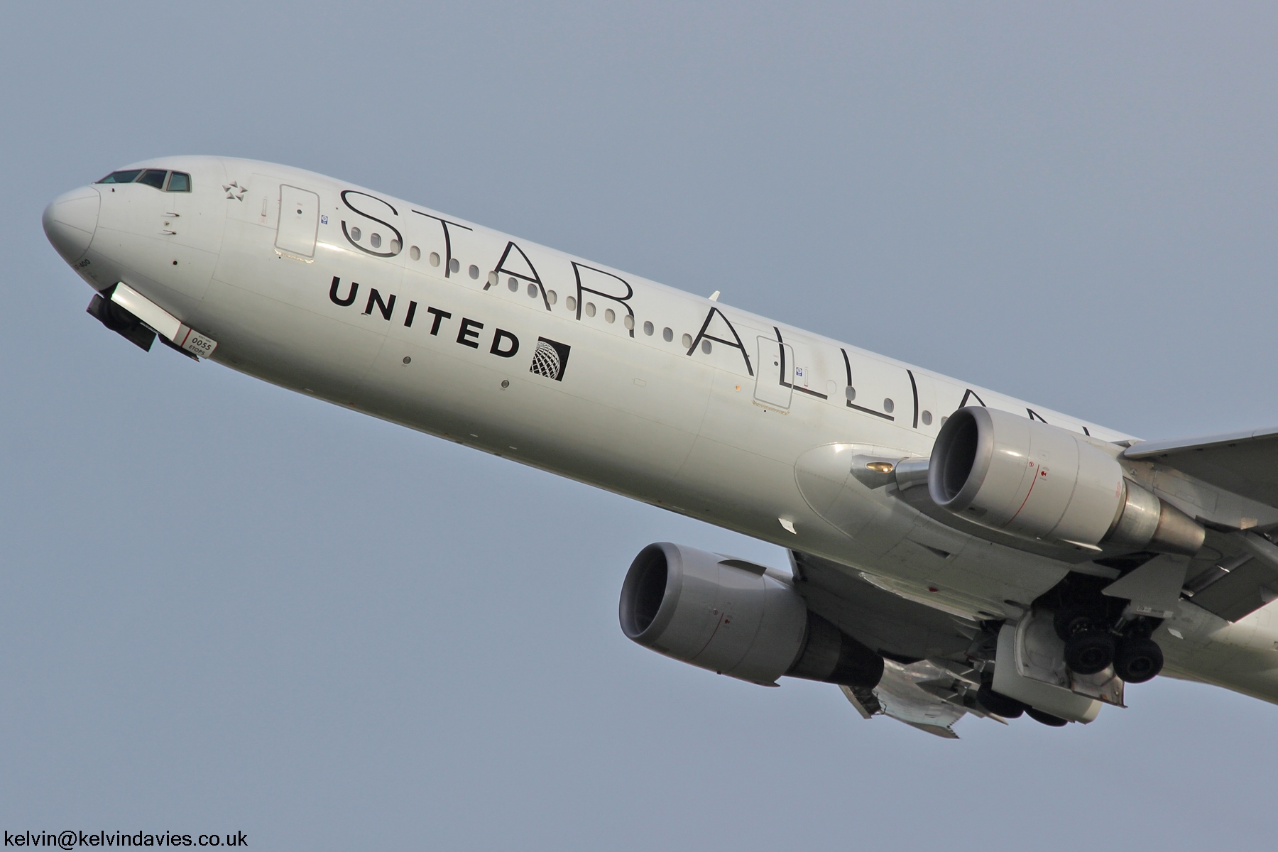 United Airlines 767 N76055