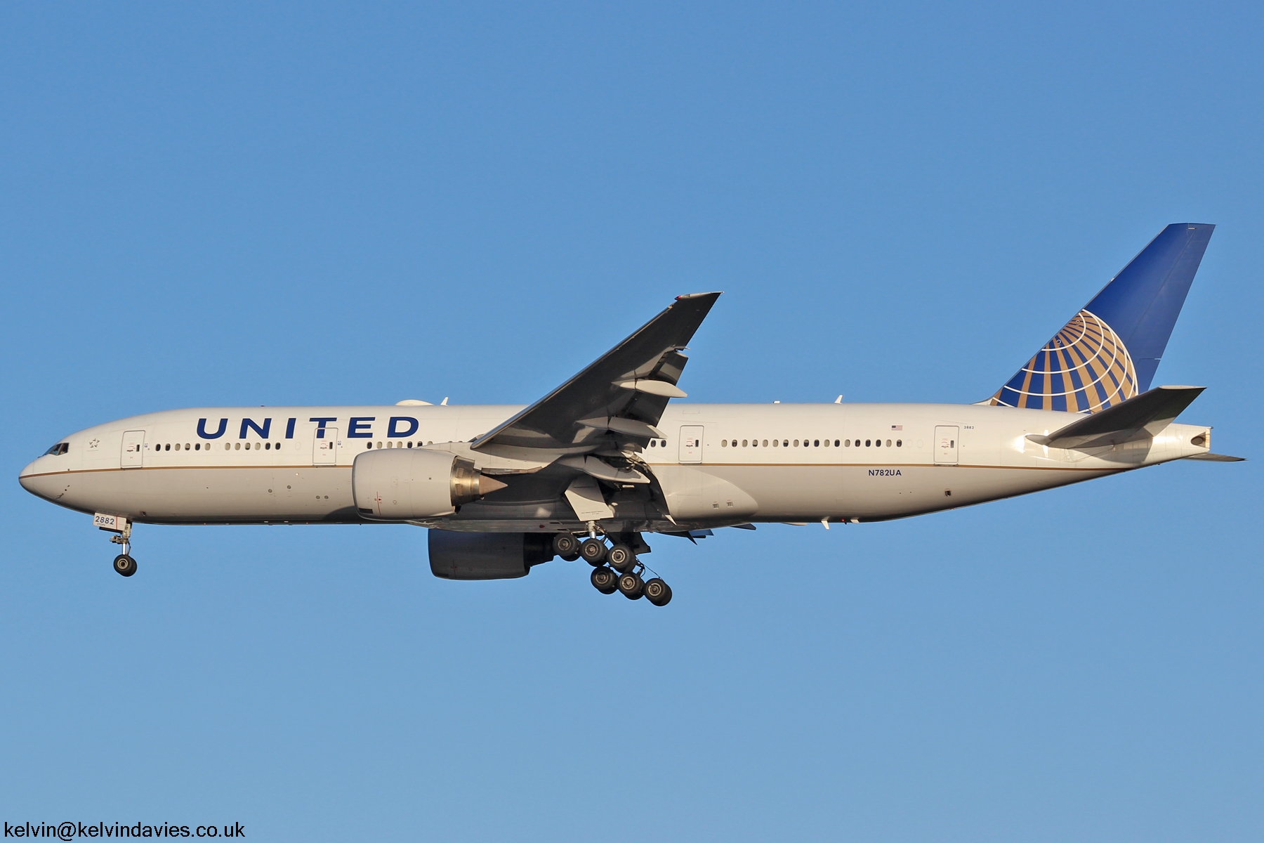 United Airlines 777 N782UA