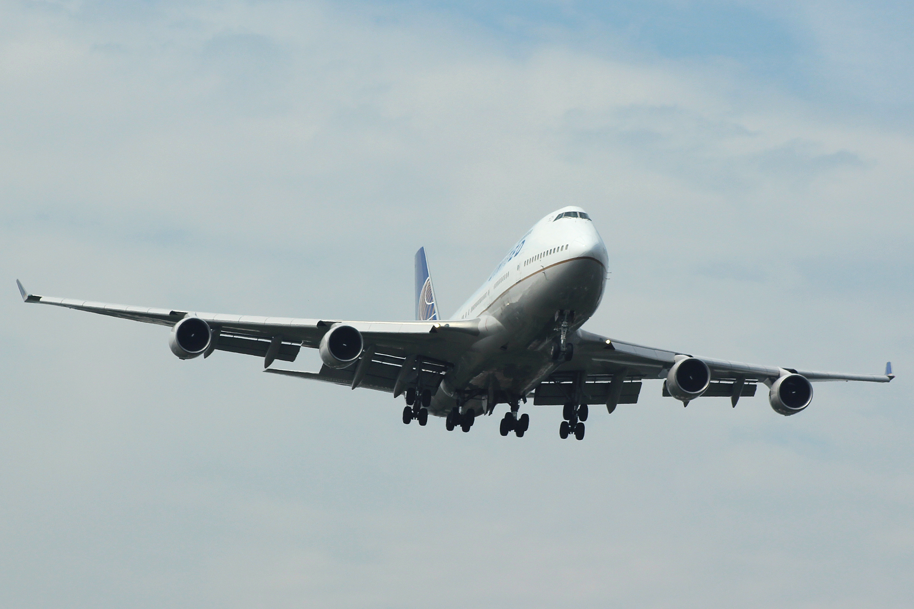 United Airlines 747 N197UA