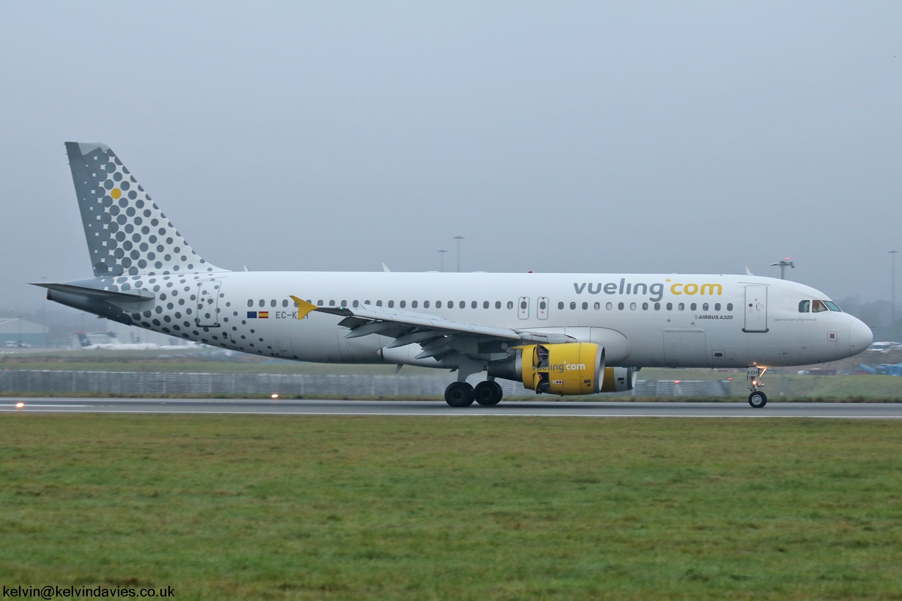 Vueling Airlines A320 EC-KDH