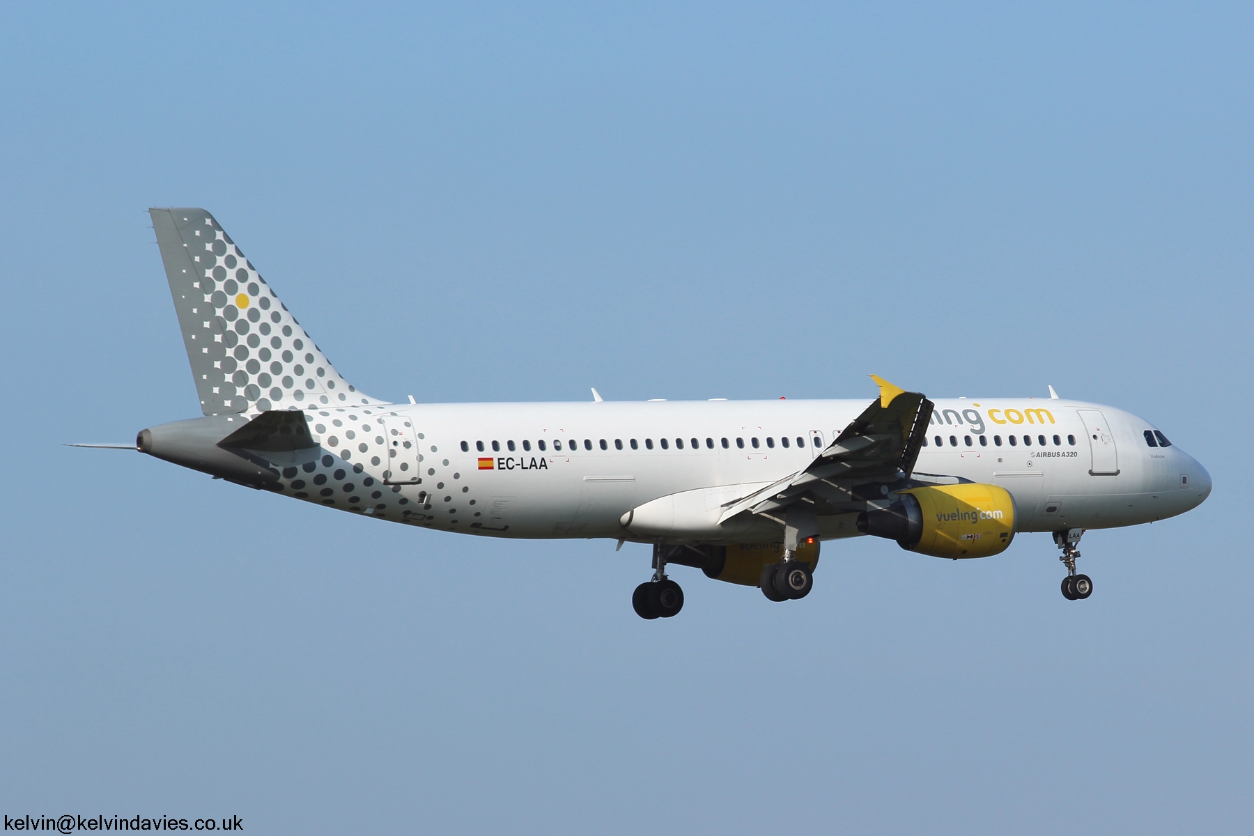 Vueling Airlines A320 EC-LAA