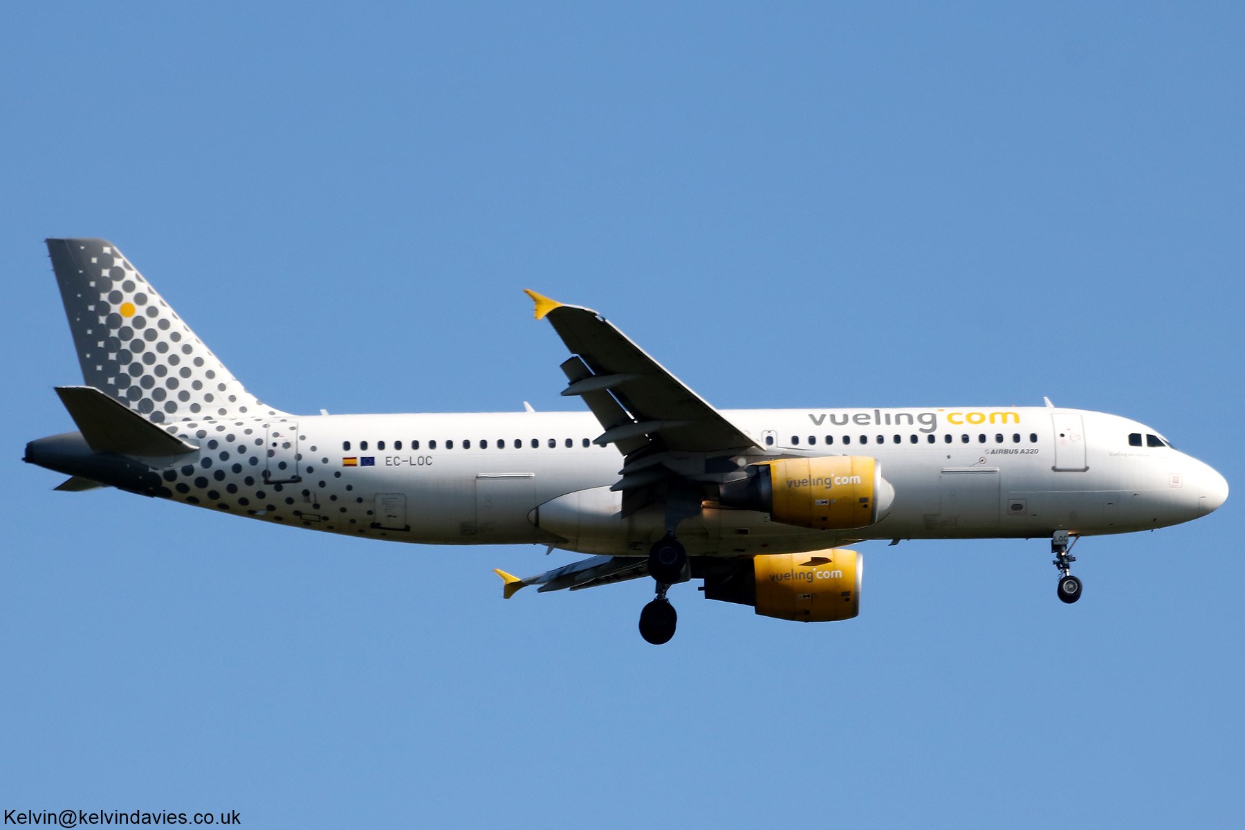Vueling Airlines A320 EC-LOC