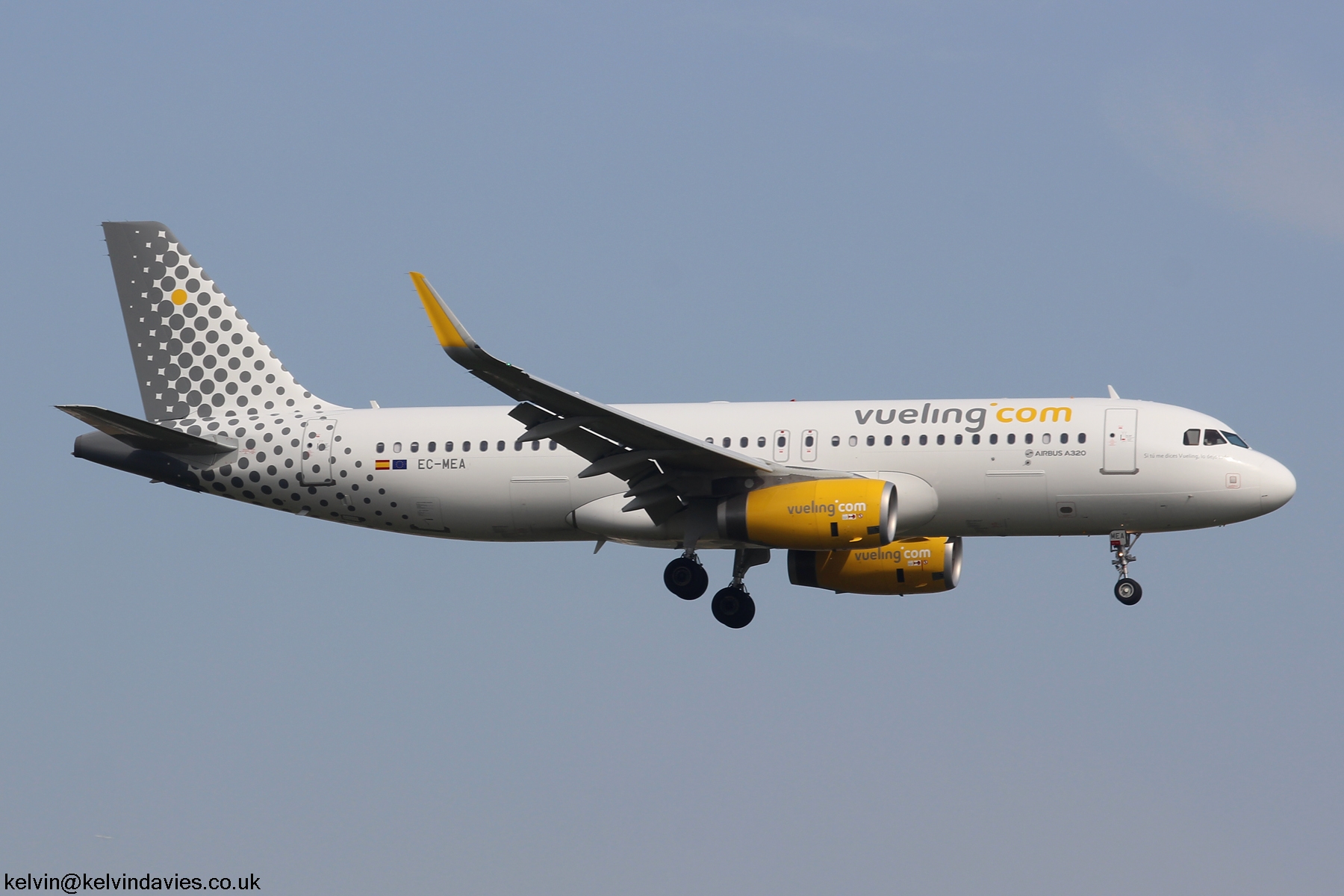 Vueling Airlines A320 EC-MEA