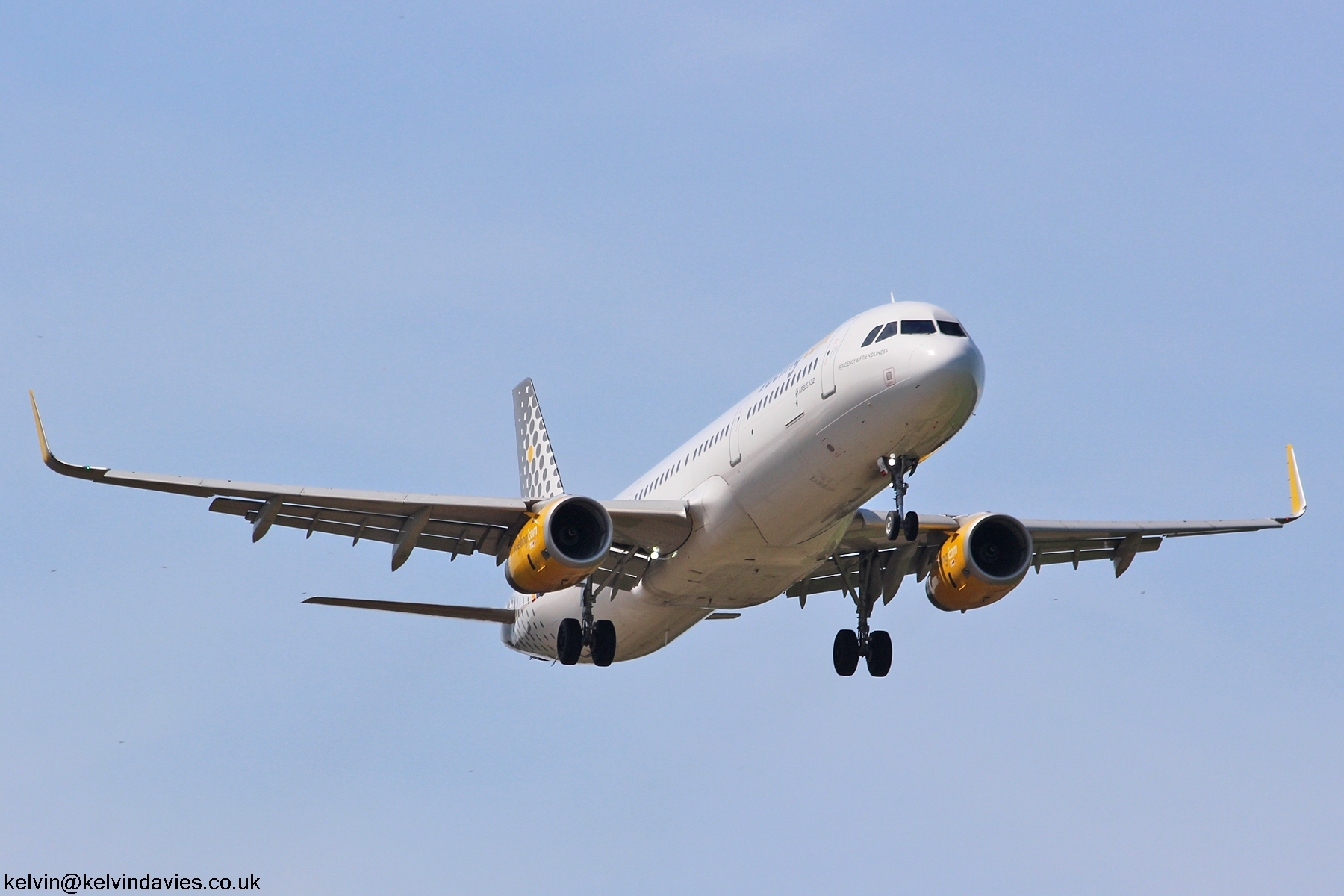 Vueling Airlines A321 EC-MHB