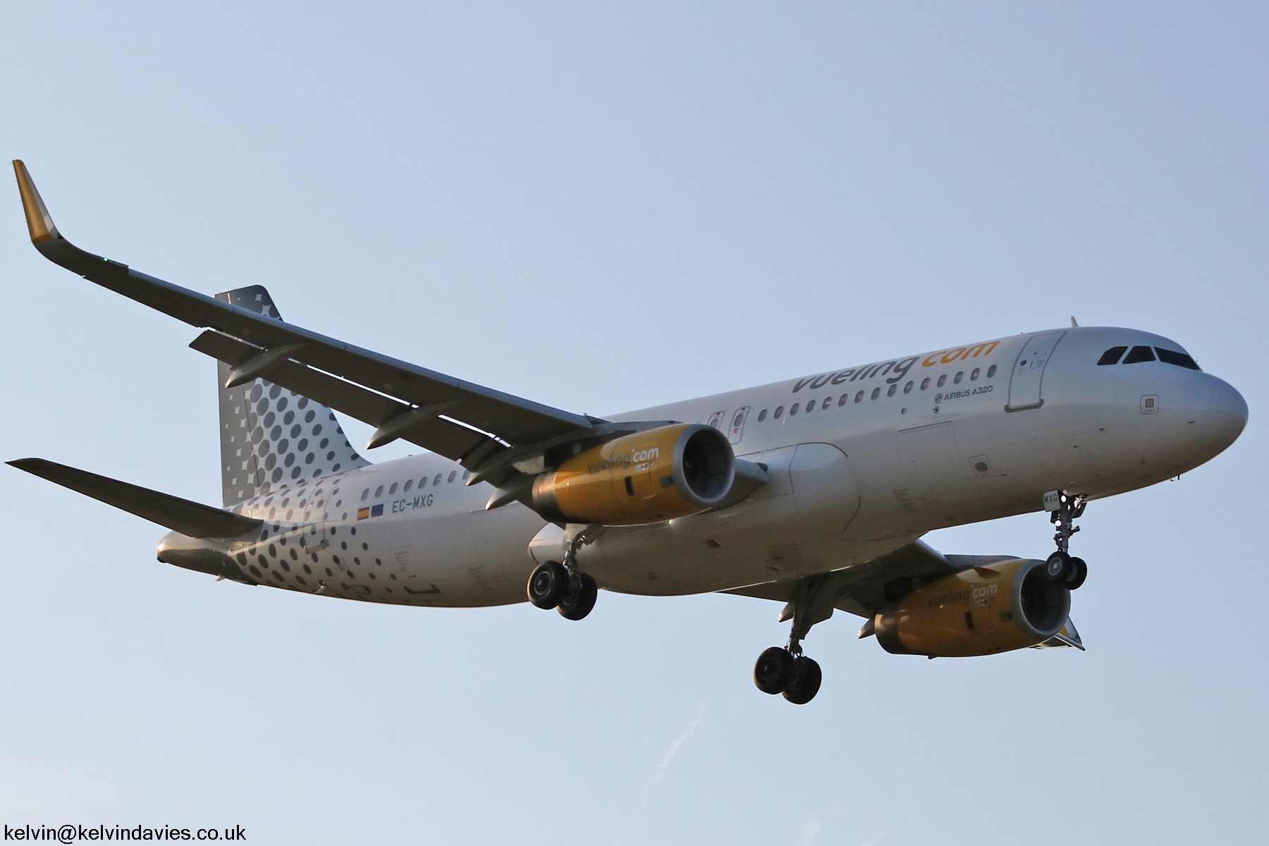 Vueling Airlines A320 EC-MXG