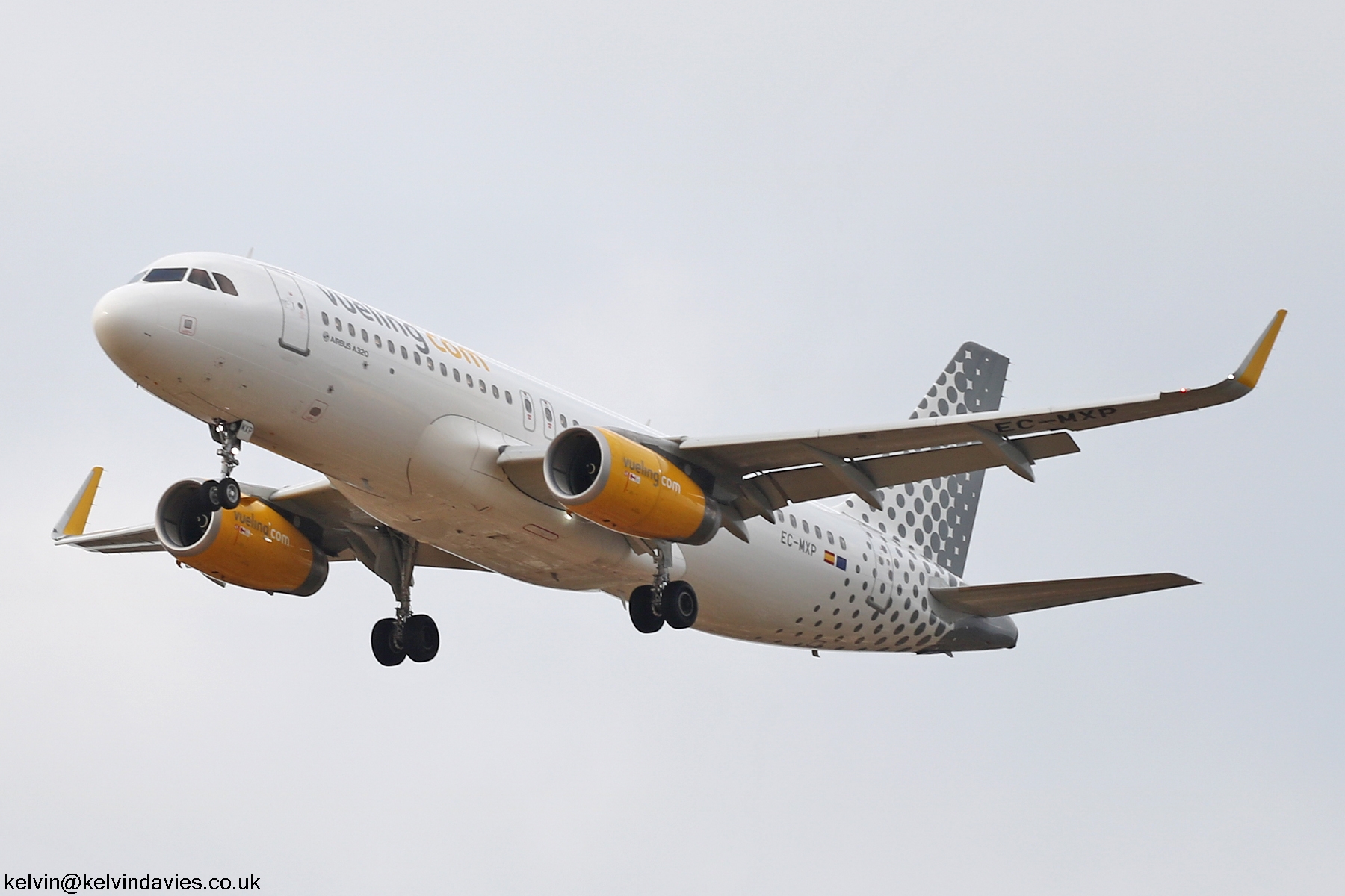 Vueling Airlines A320 EC-MXP
