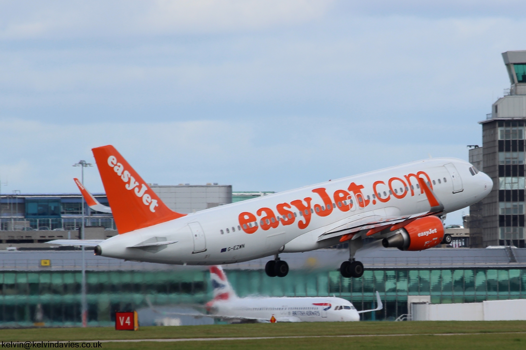 Easyjet A320 G-EZWN