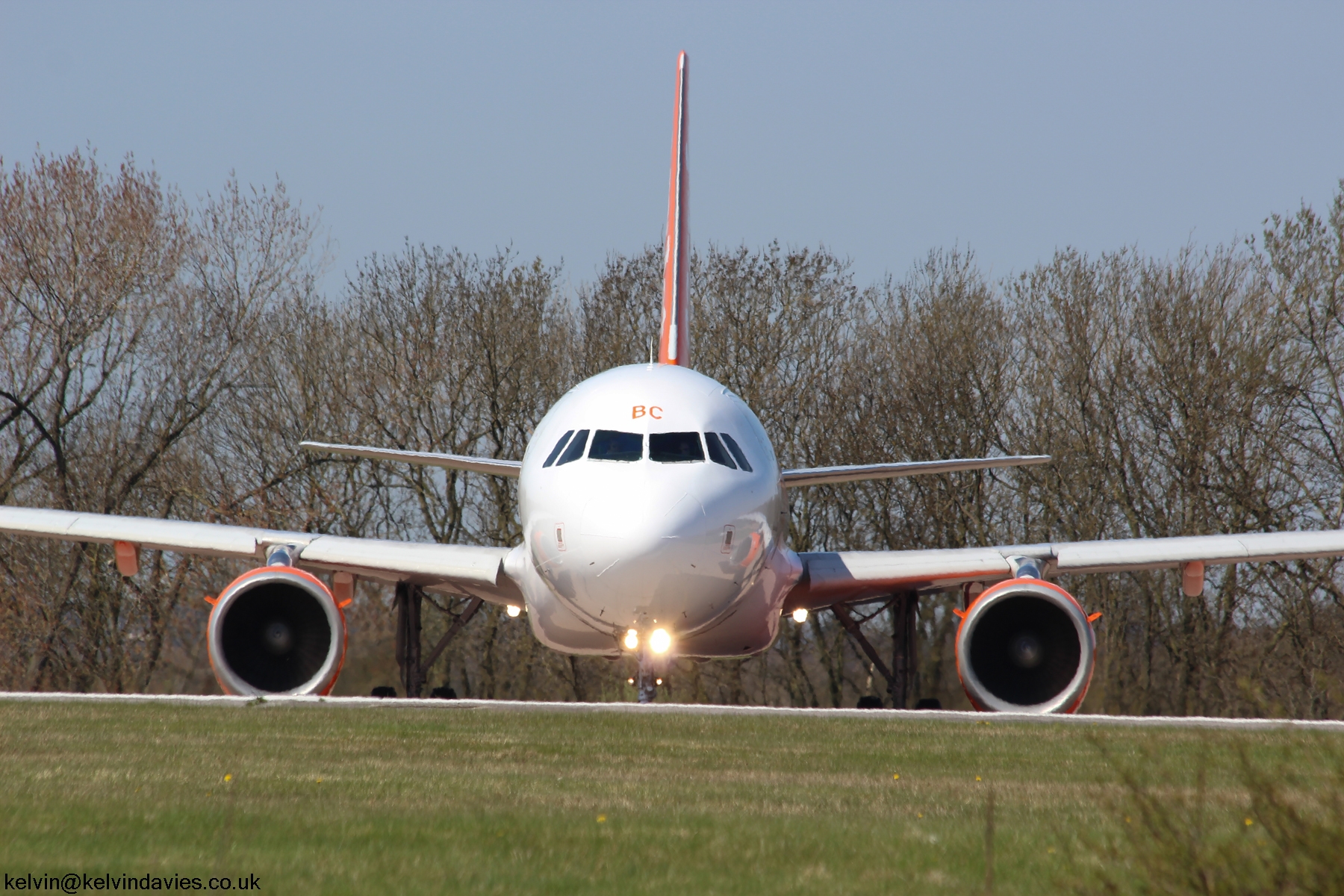 easyJet A319 G-EZBC