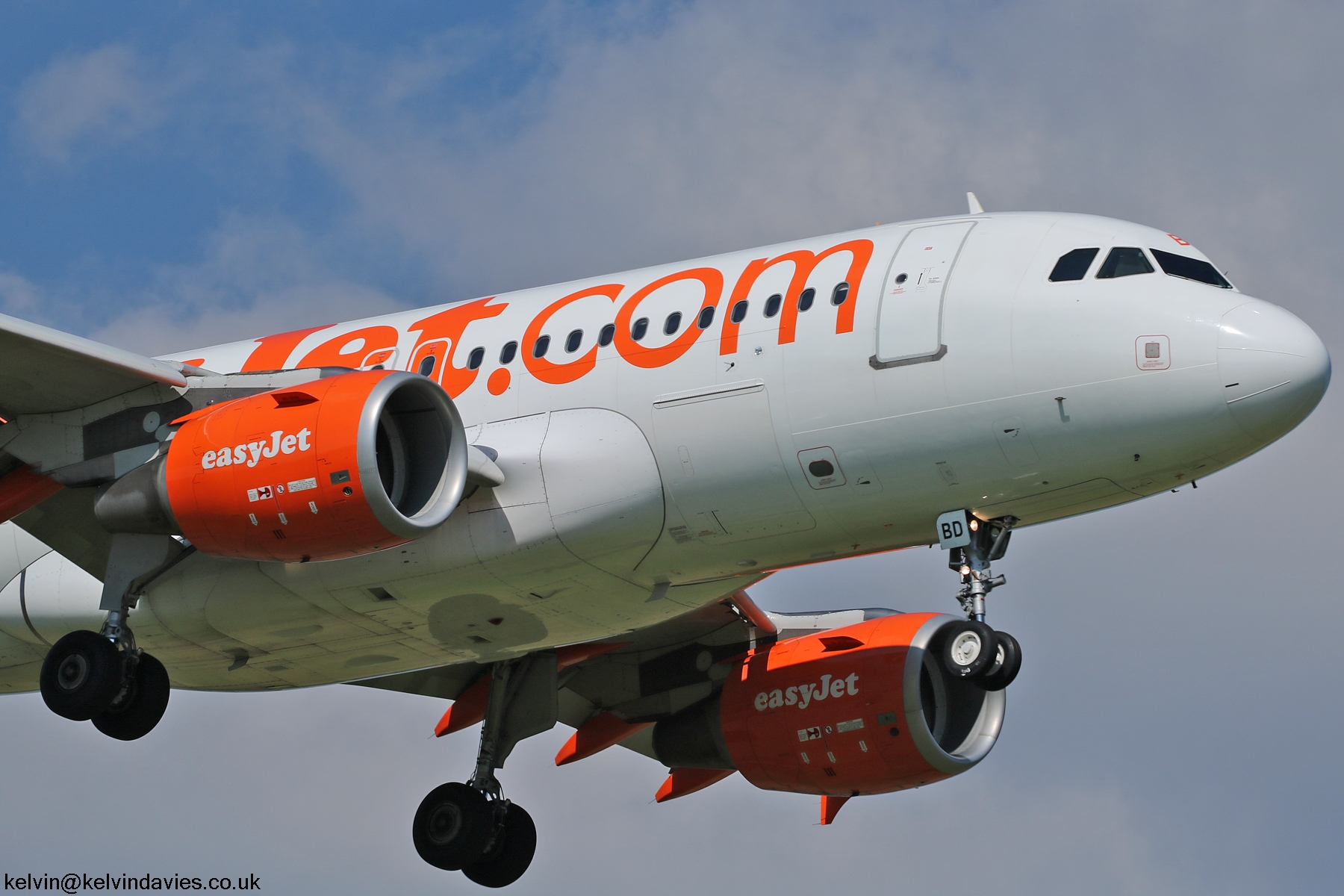 easyJet A319 G-EZBD