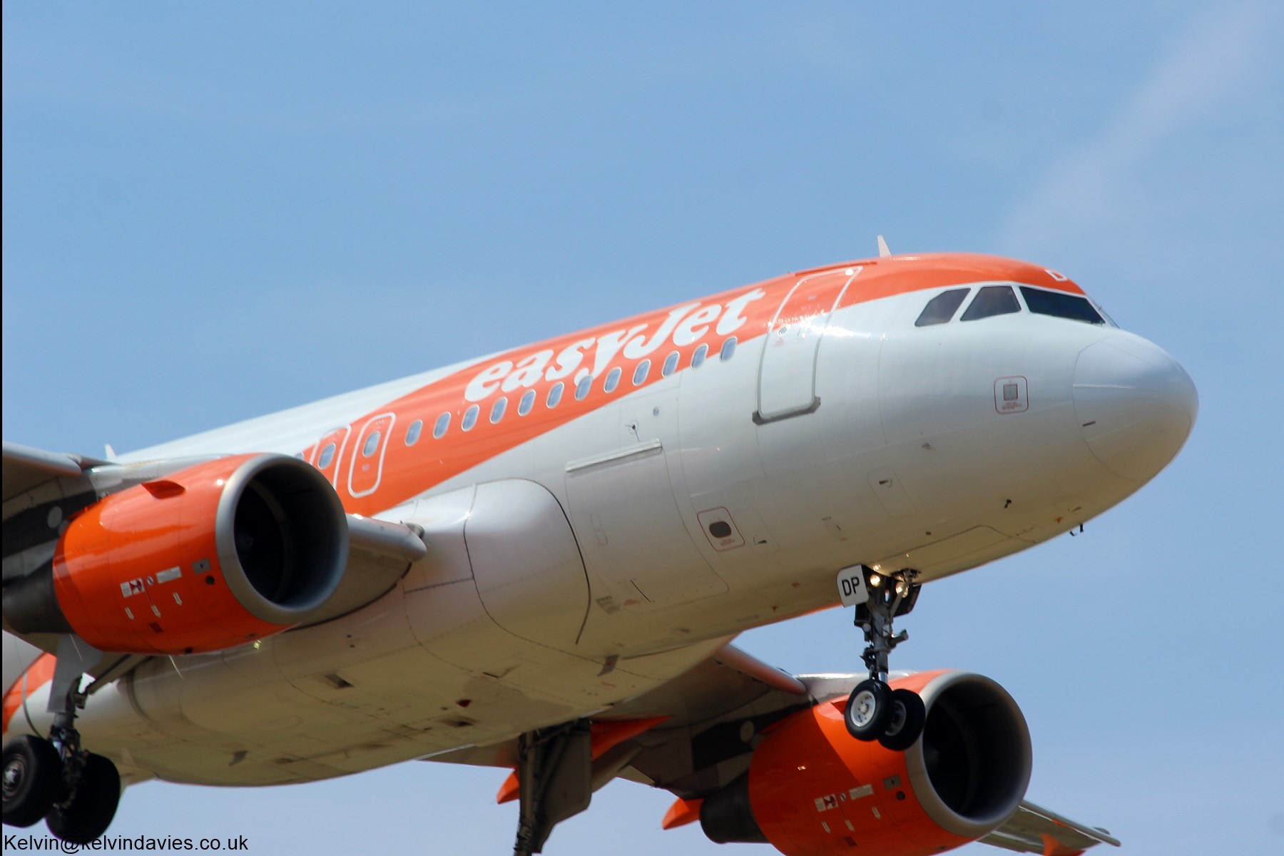 easyJet A319 G-EZDP