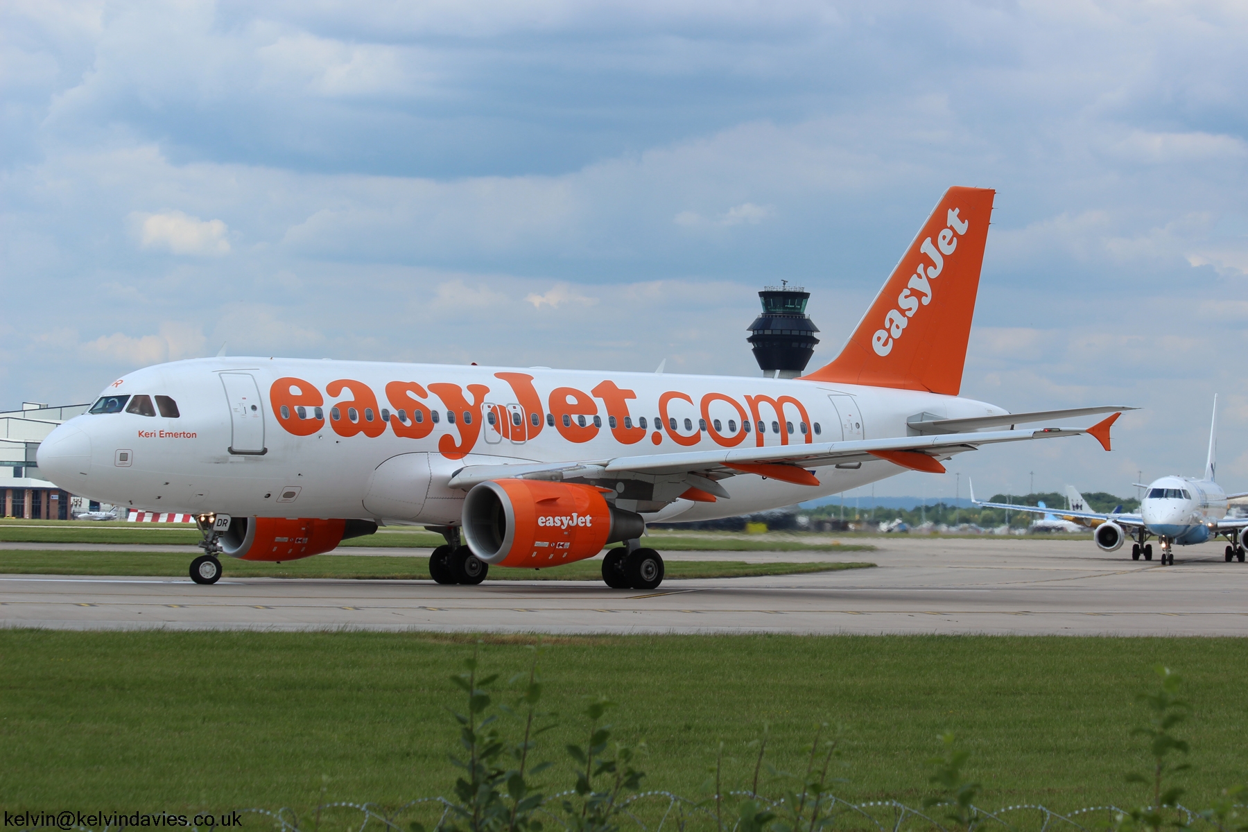 Easyjet A319 G-EZDR