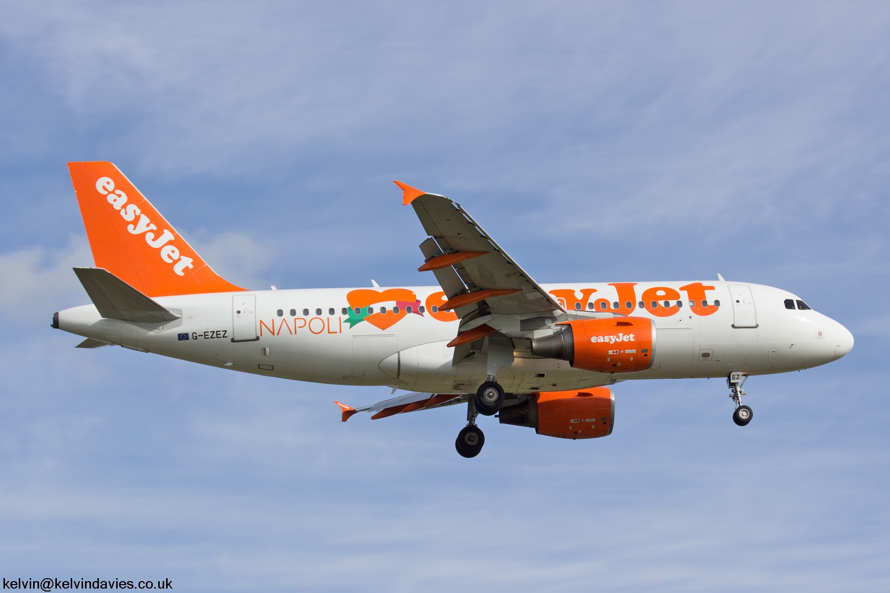 EasyJet A319 G-EZEZ