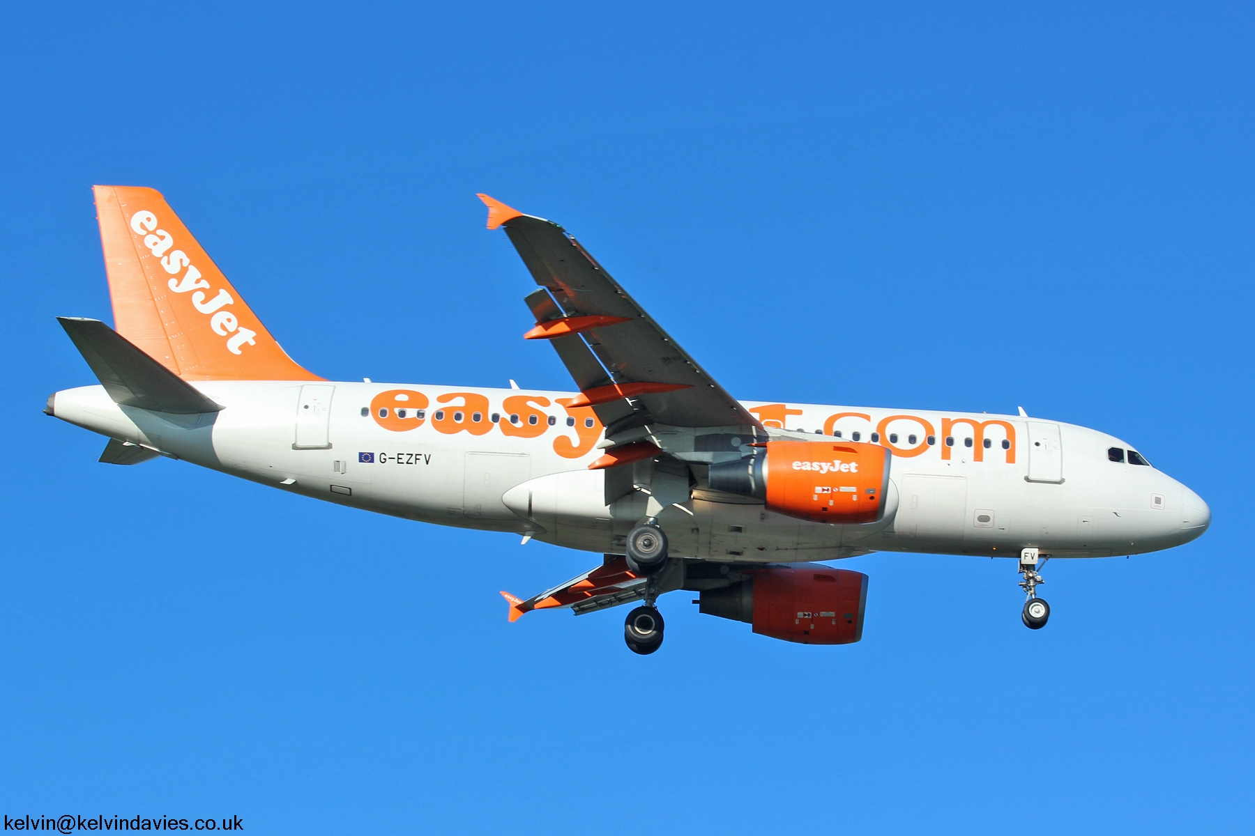 EasyJet A319 G-EZFV