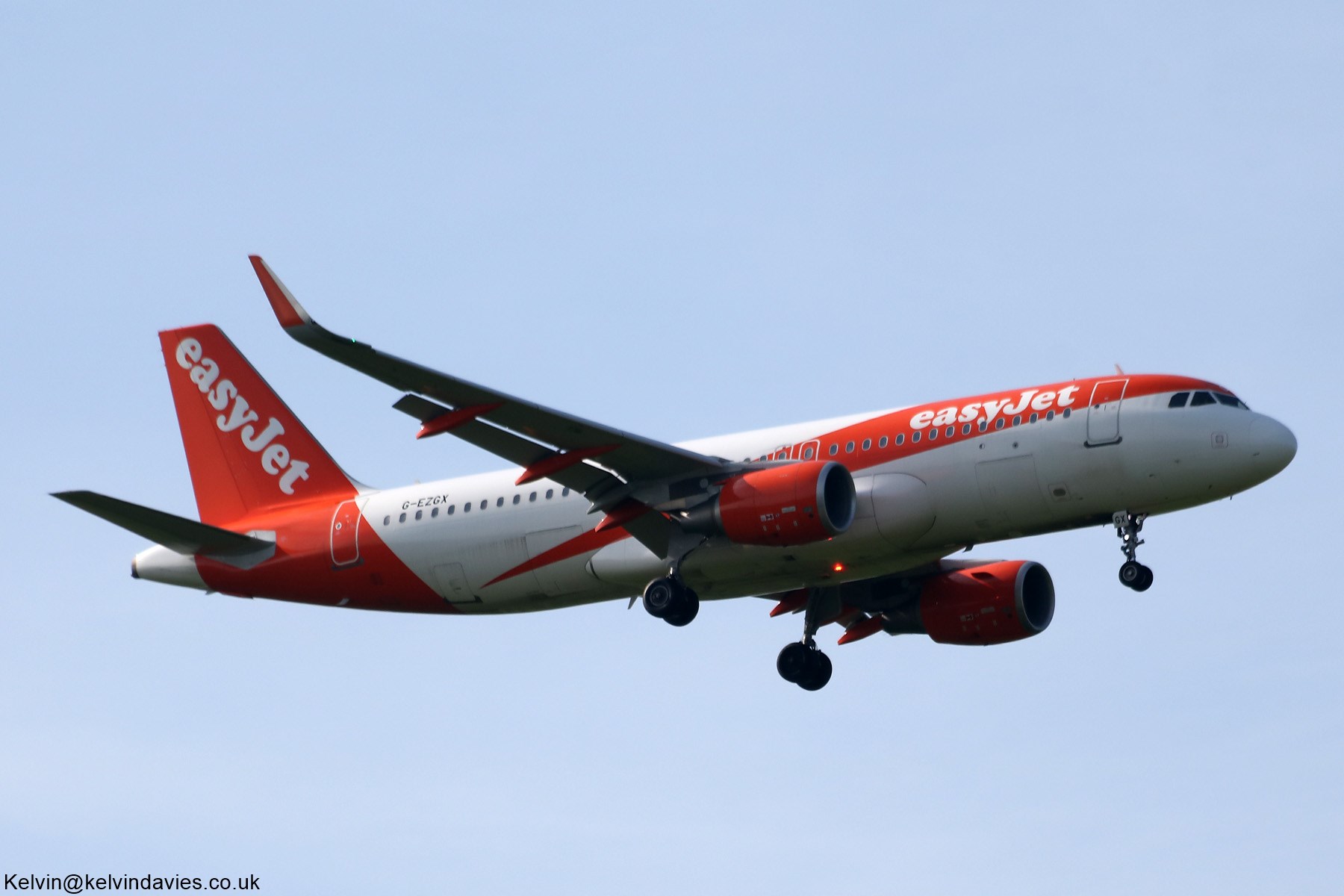 easyJet UK A320 G-EZGX