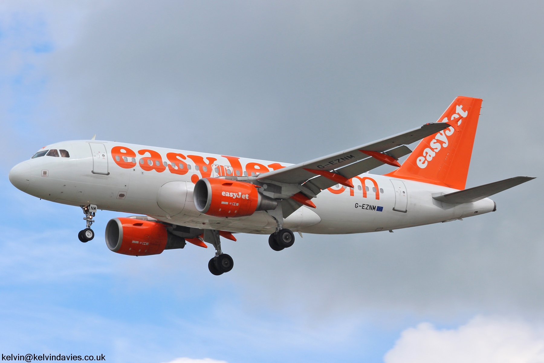 easyJet A319 G-EZNM