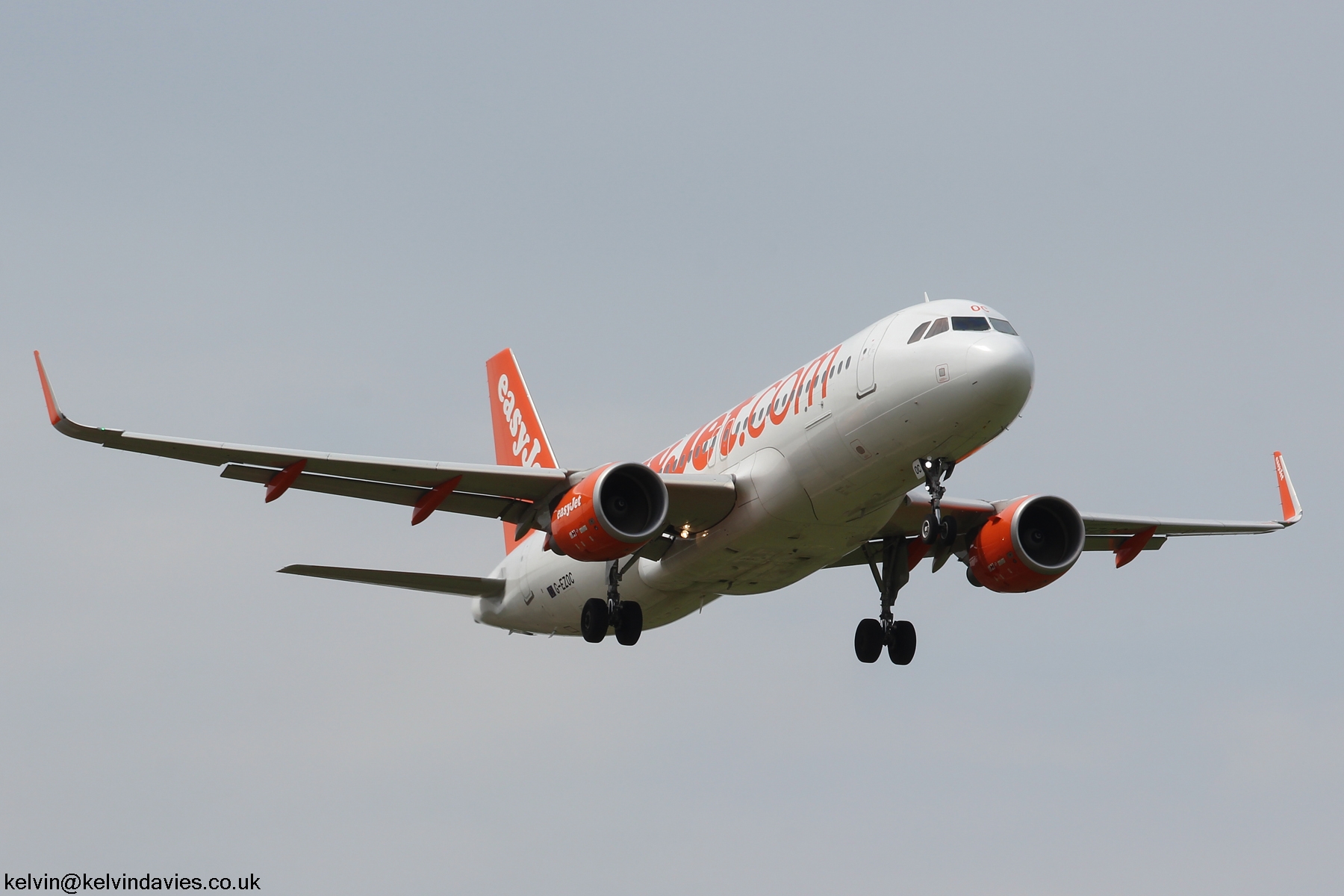 easyJet A320 G-EZOC