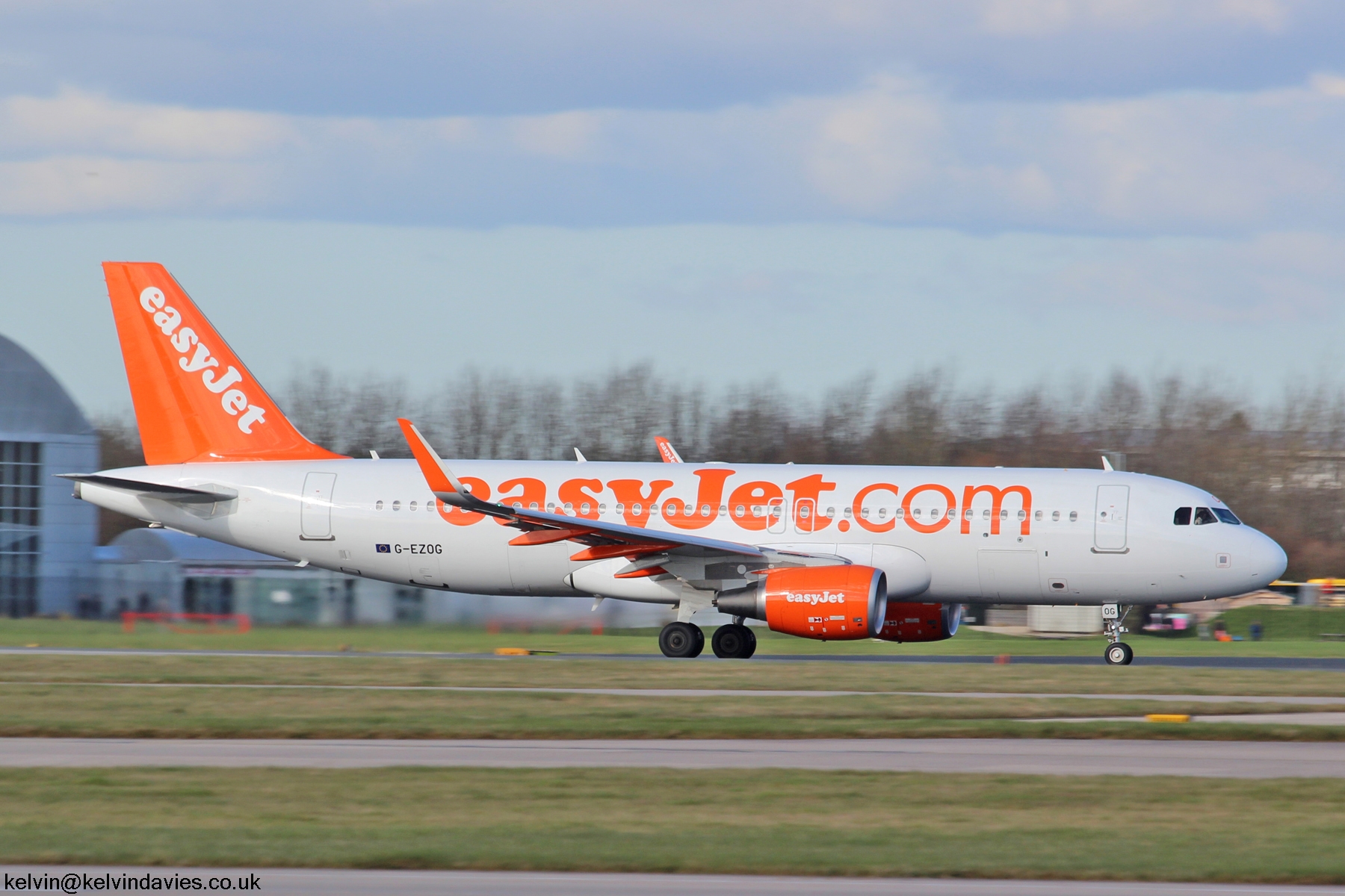 easyJet A320 G-EZOG