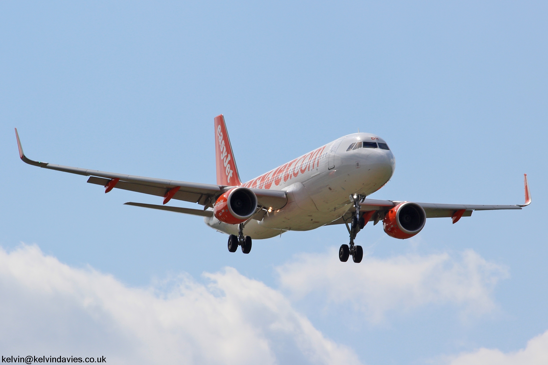 easyJet A320 G-EZOH