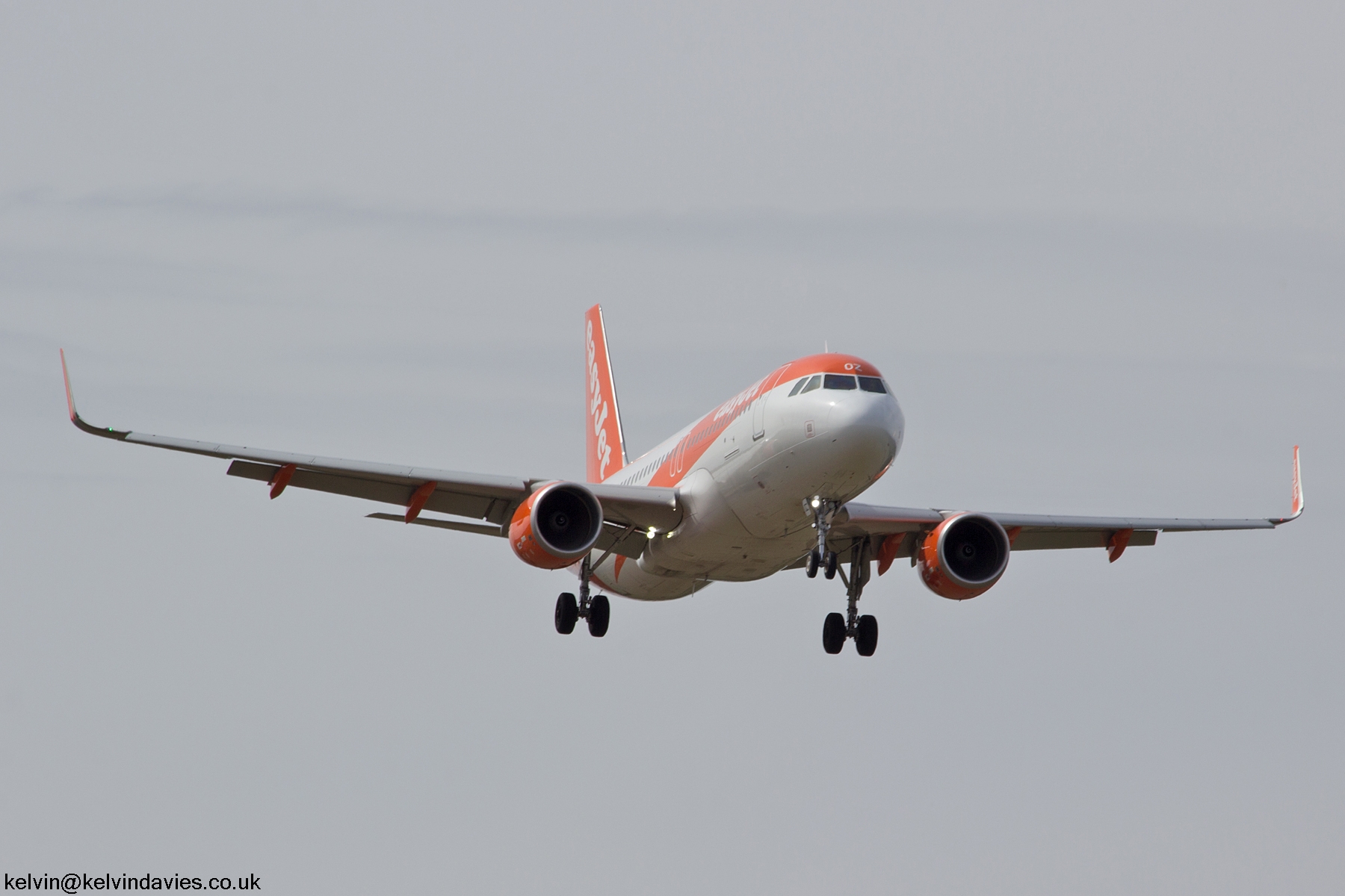 EasyJet A320 G-EZOZ