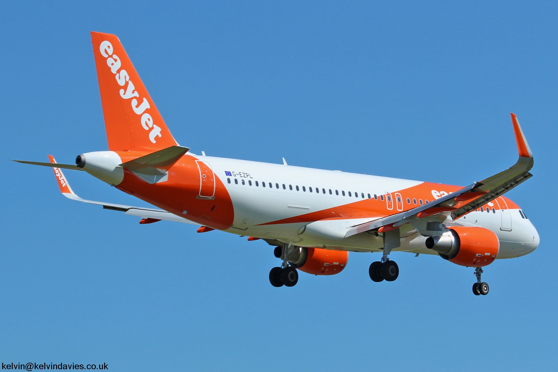 Easyjet A320 G-EZPL