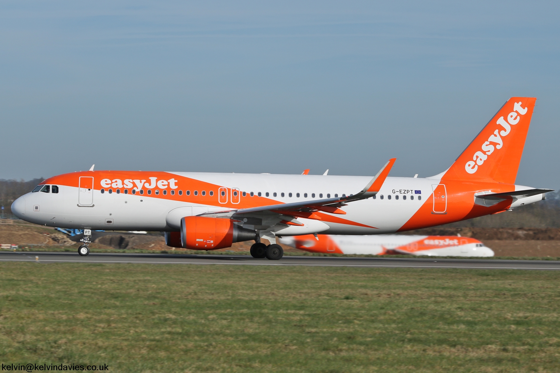 easyJet A320 G-EZPT