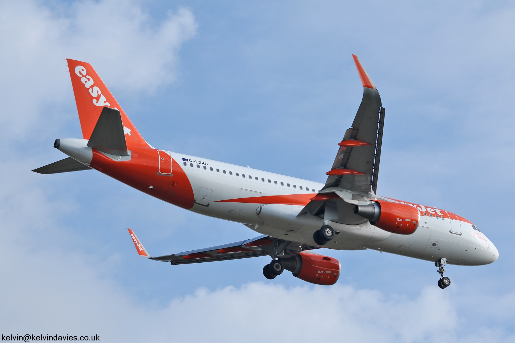 easyJet A320 G-EZRG