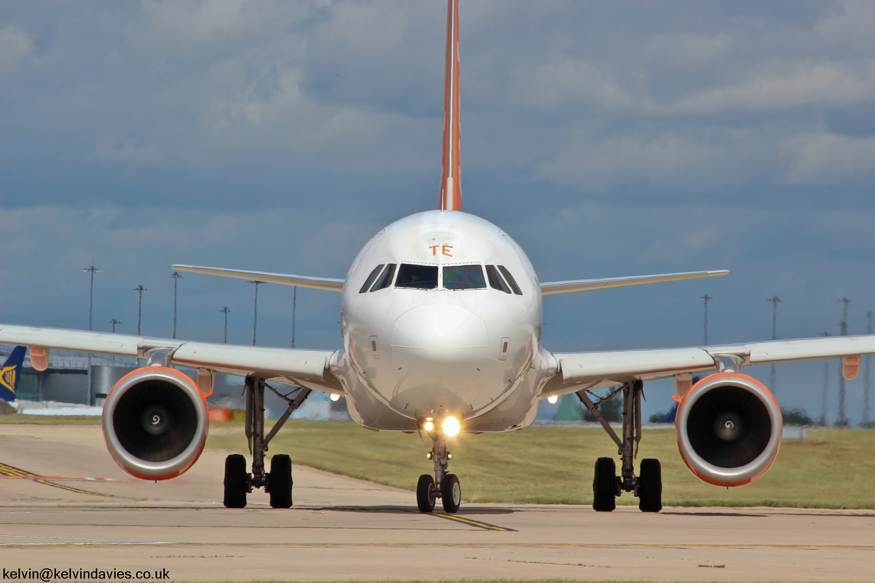 Easyjet A320 G-EZTE