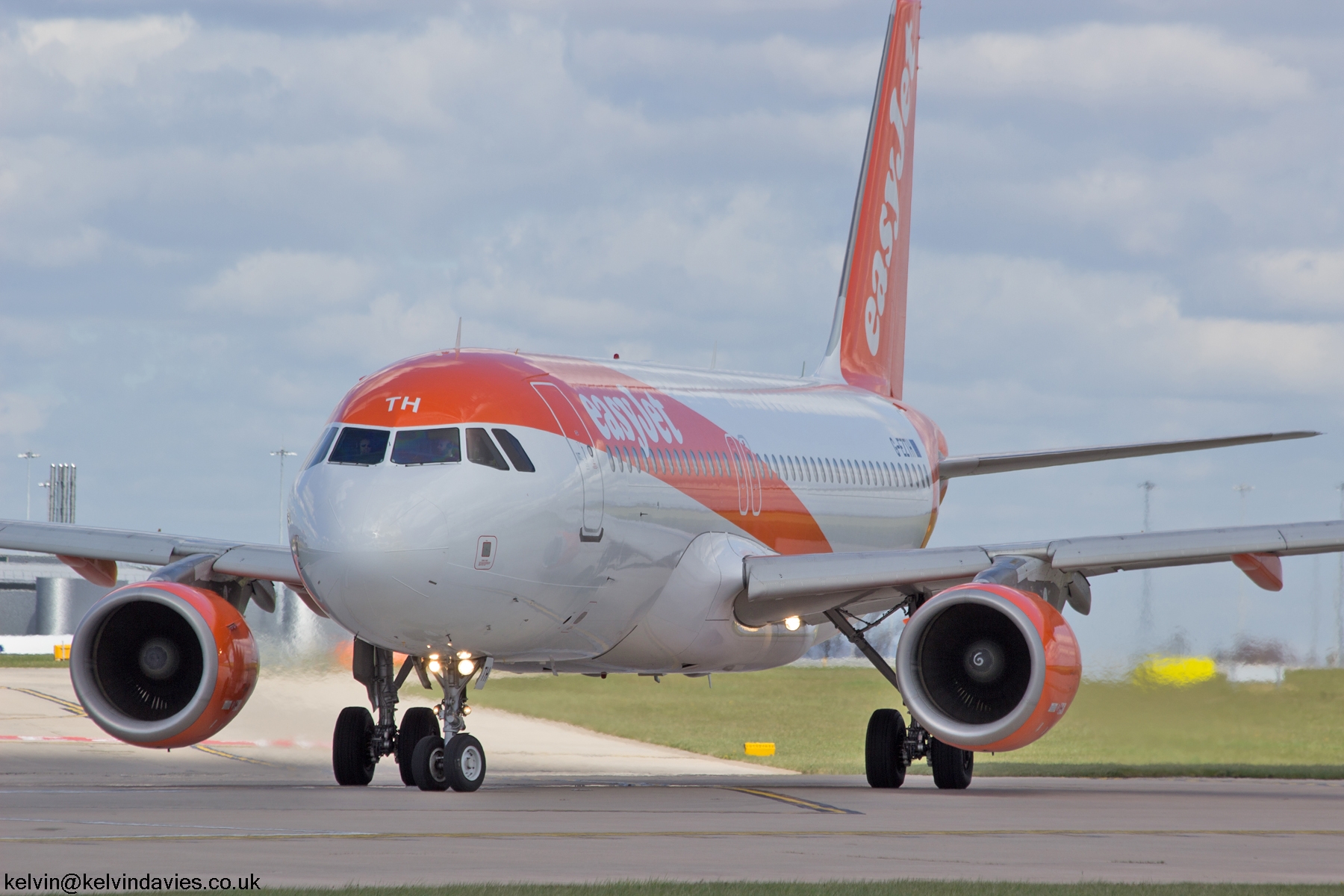 easyJet A320 G-EZTH