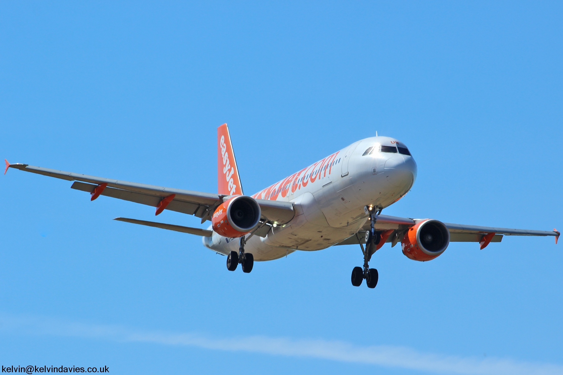 easyJet A320 G-EZUM