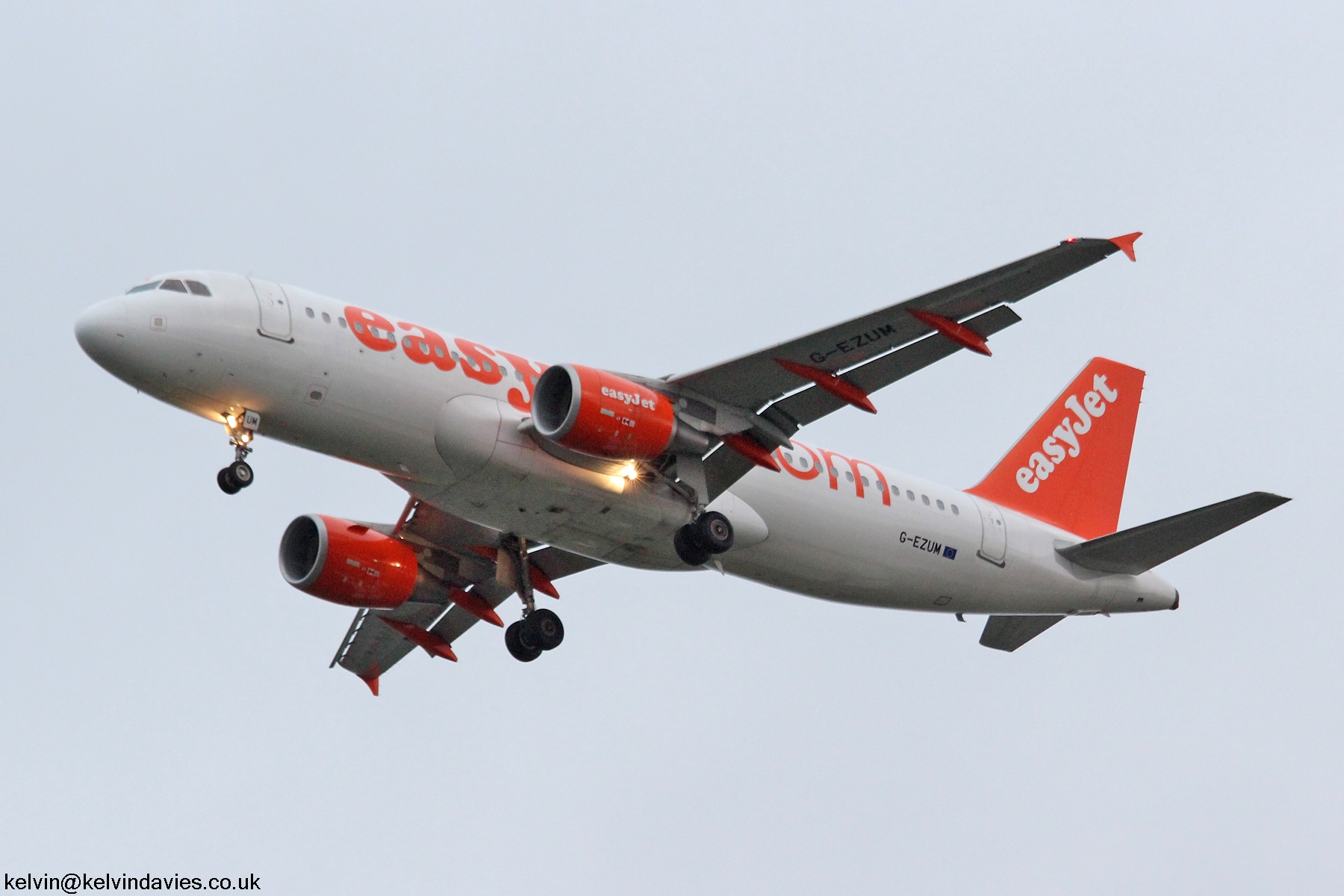 easyJet A320 G-EZUM