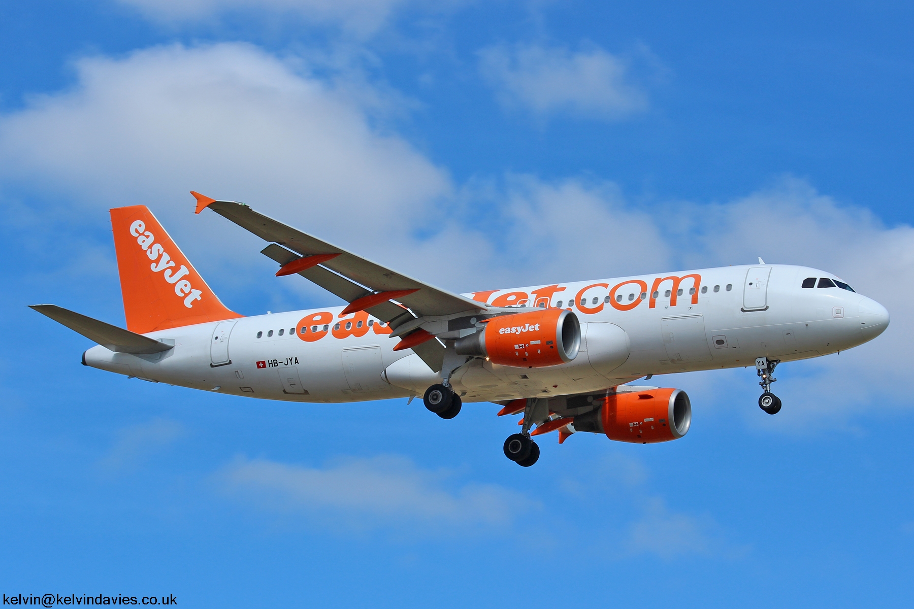 easyJet Switzerland A320 HB-JYA