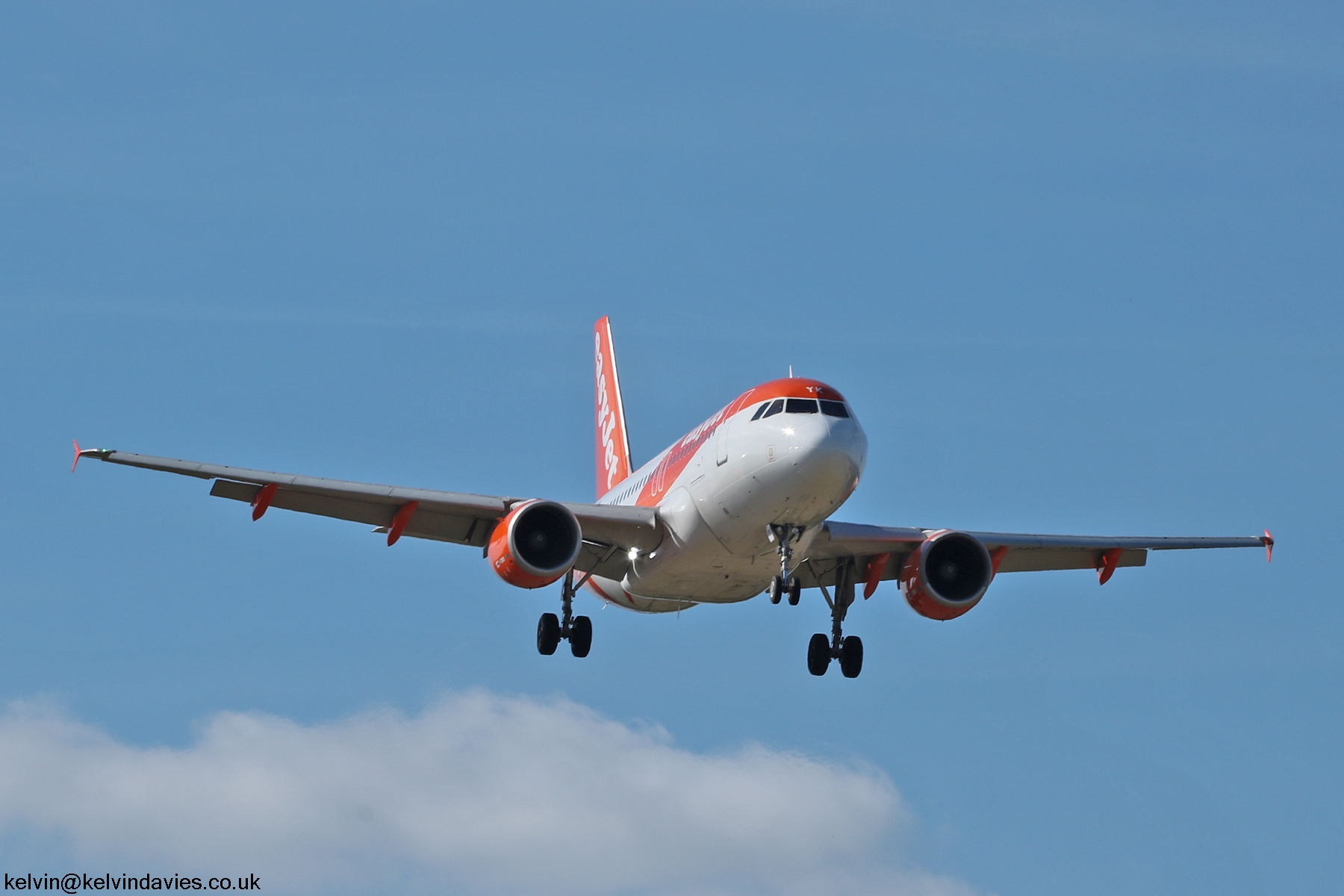 easyJet Switzerland A319 HB-JYK