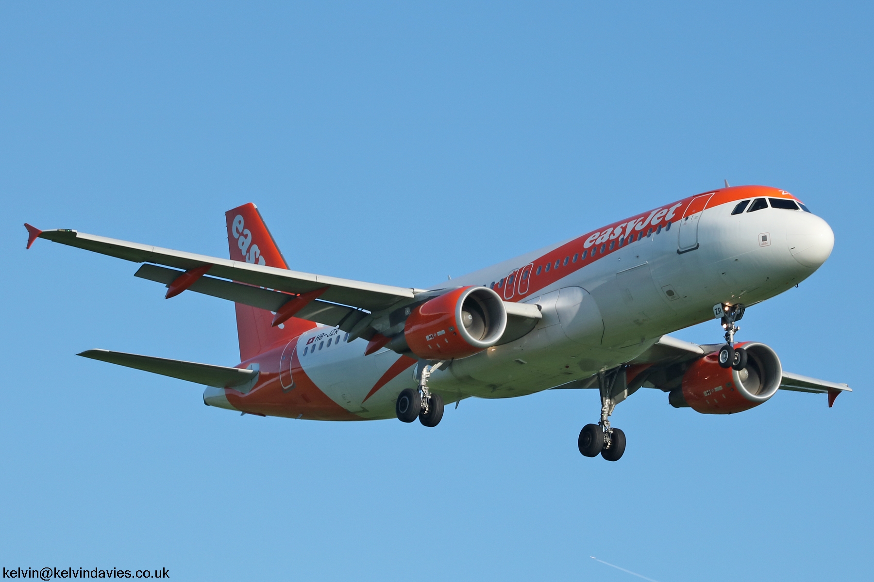 easyJet Switzerland A320 HB-JZR