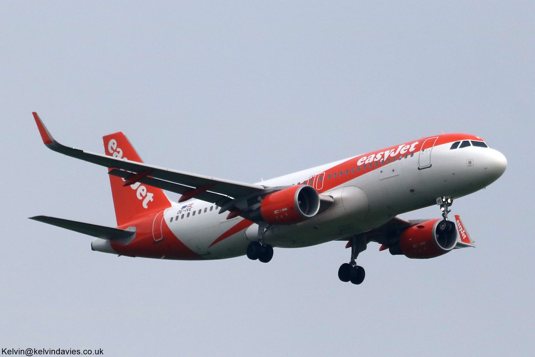 easyJet A320 OE-IVE