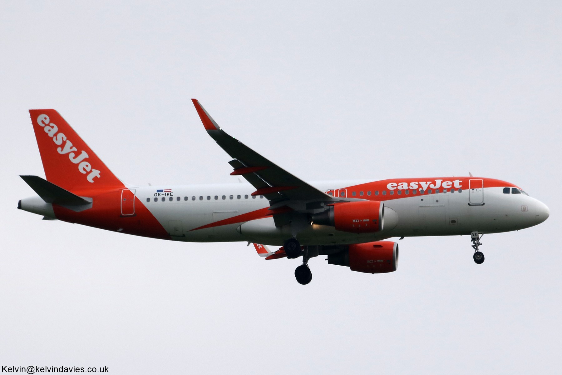 easyJet A320 OE-IVE