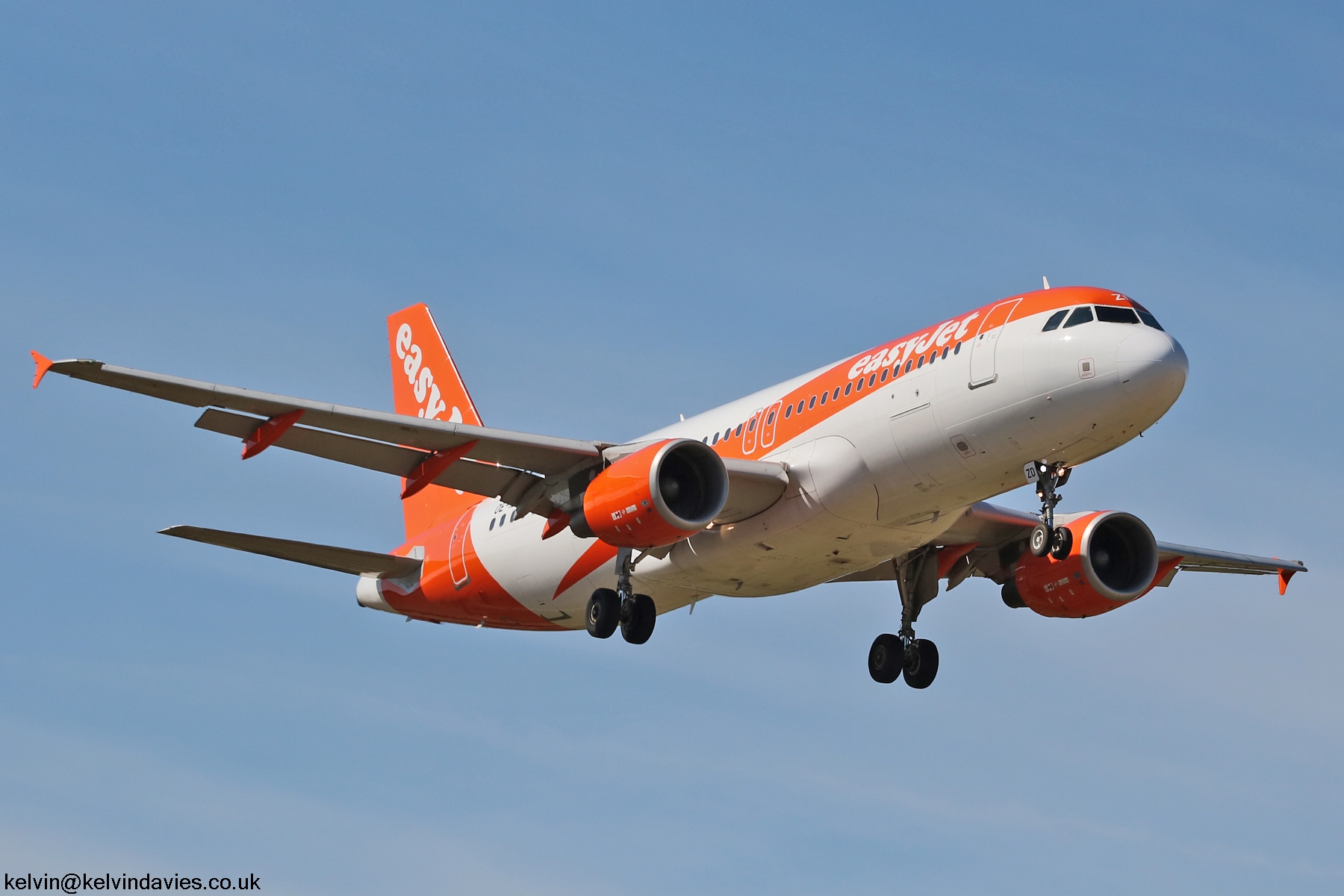 easyJet Europe A320 OE-IZD