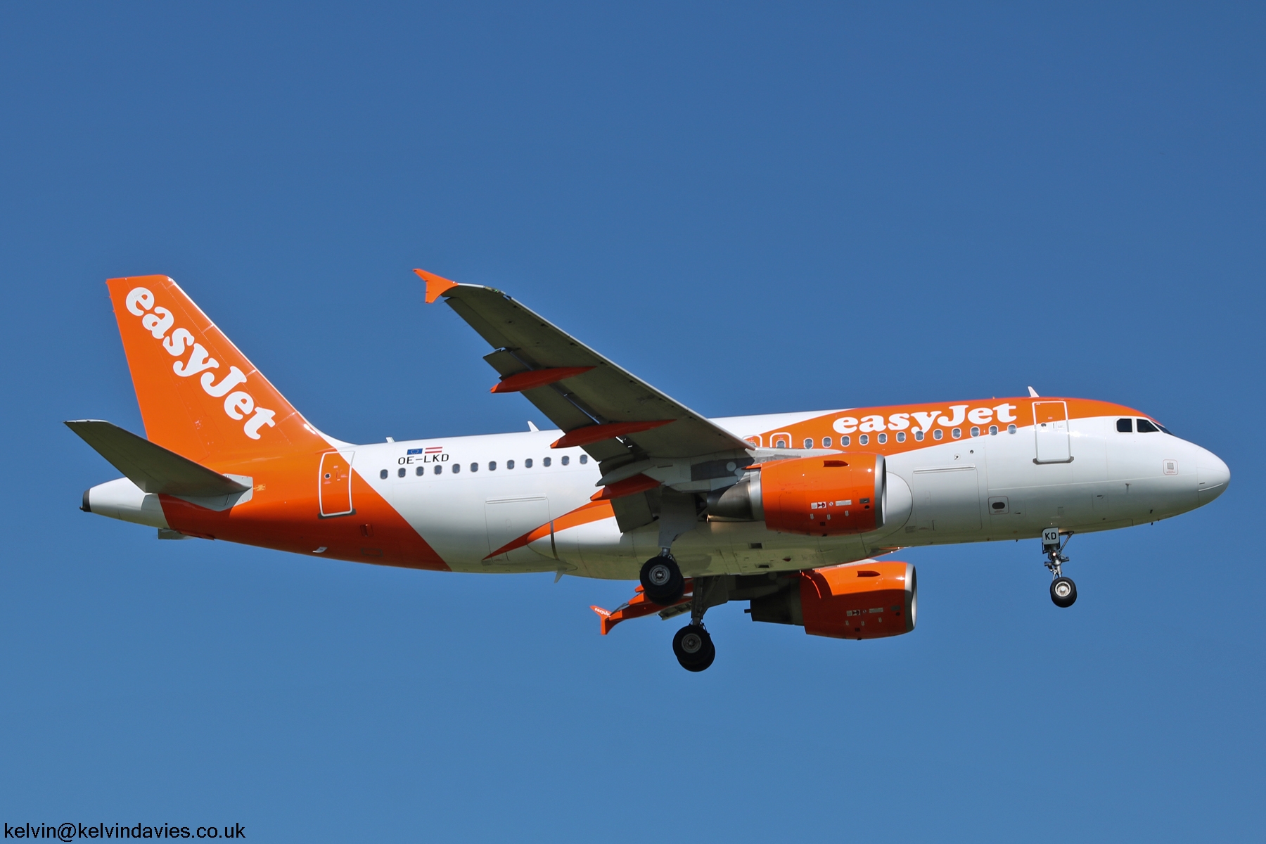 easyJet Europe A319 OE-LKD