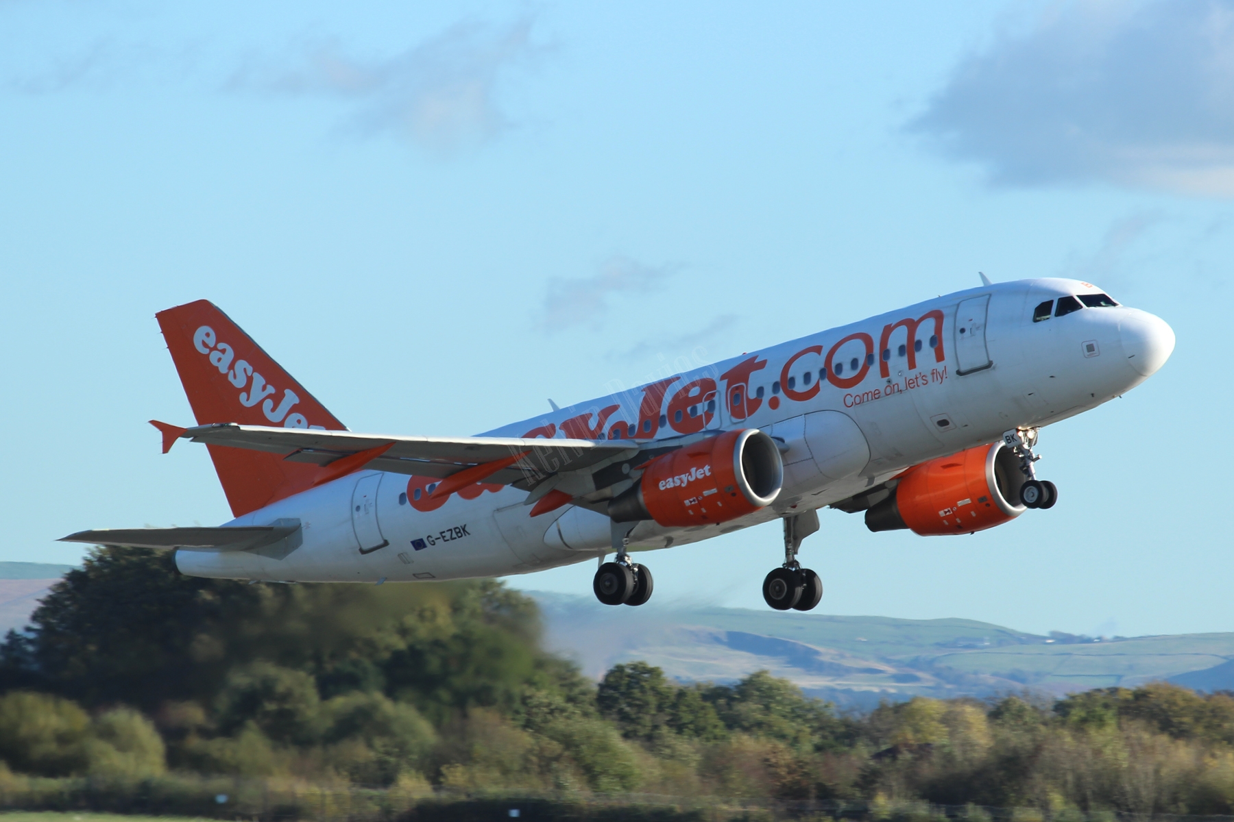 Easyjet A319 G-EZBK