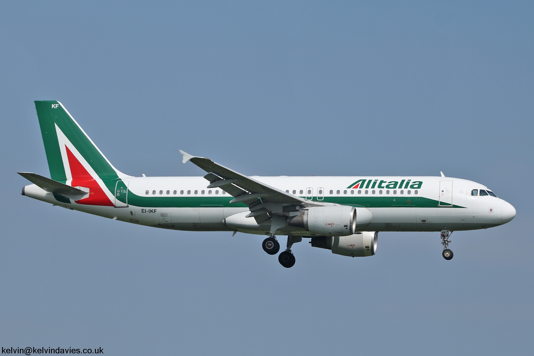 Alitalia A320 EI-IKF